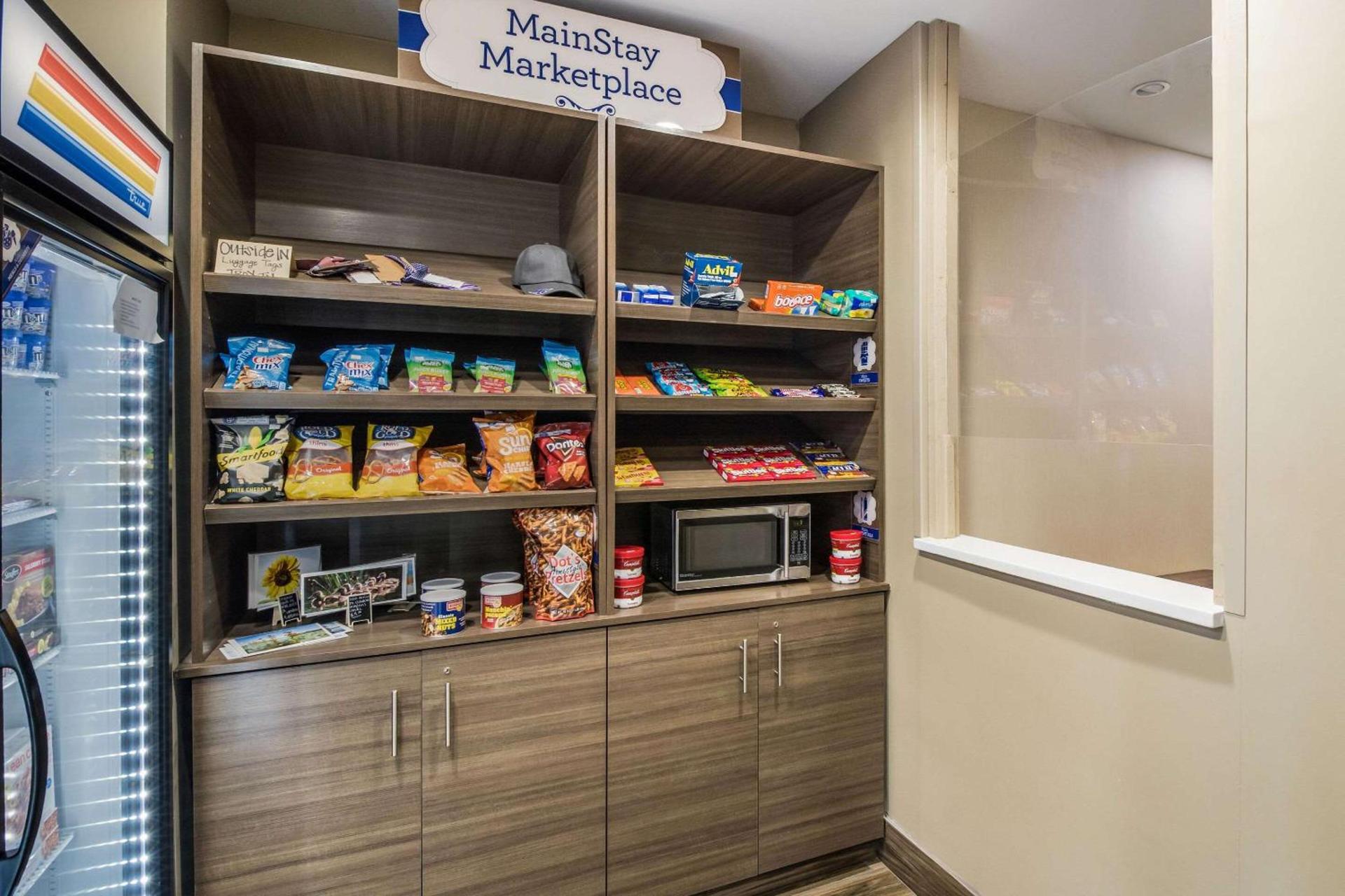 MainStay Suites at Discovery Park of America photo 18