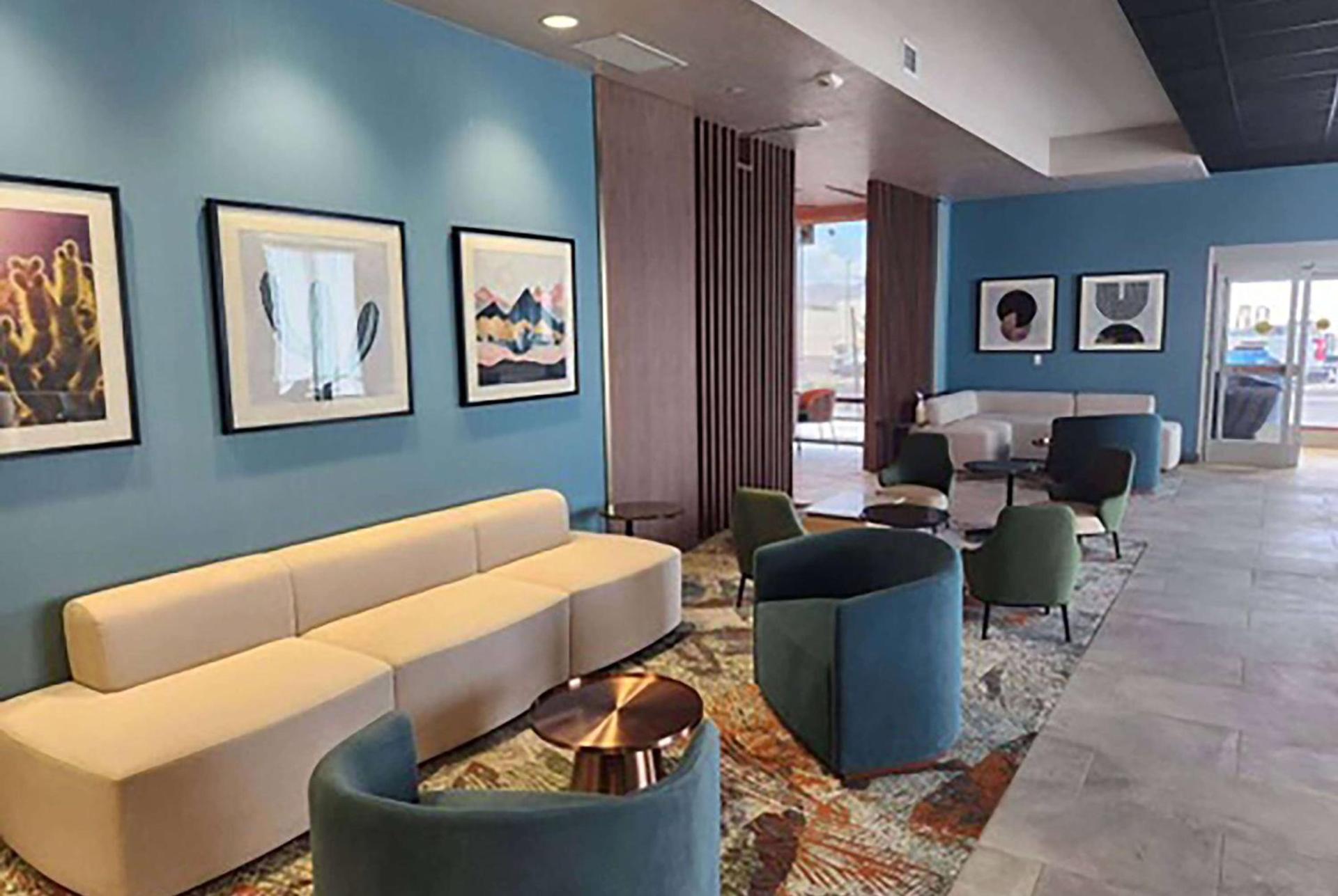Hawthorn Extended Stay by Wyndham Kingman photo 4
