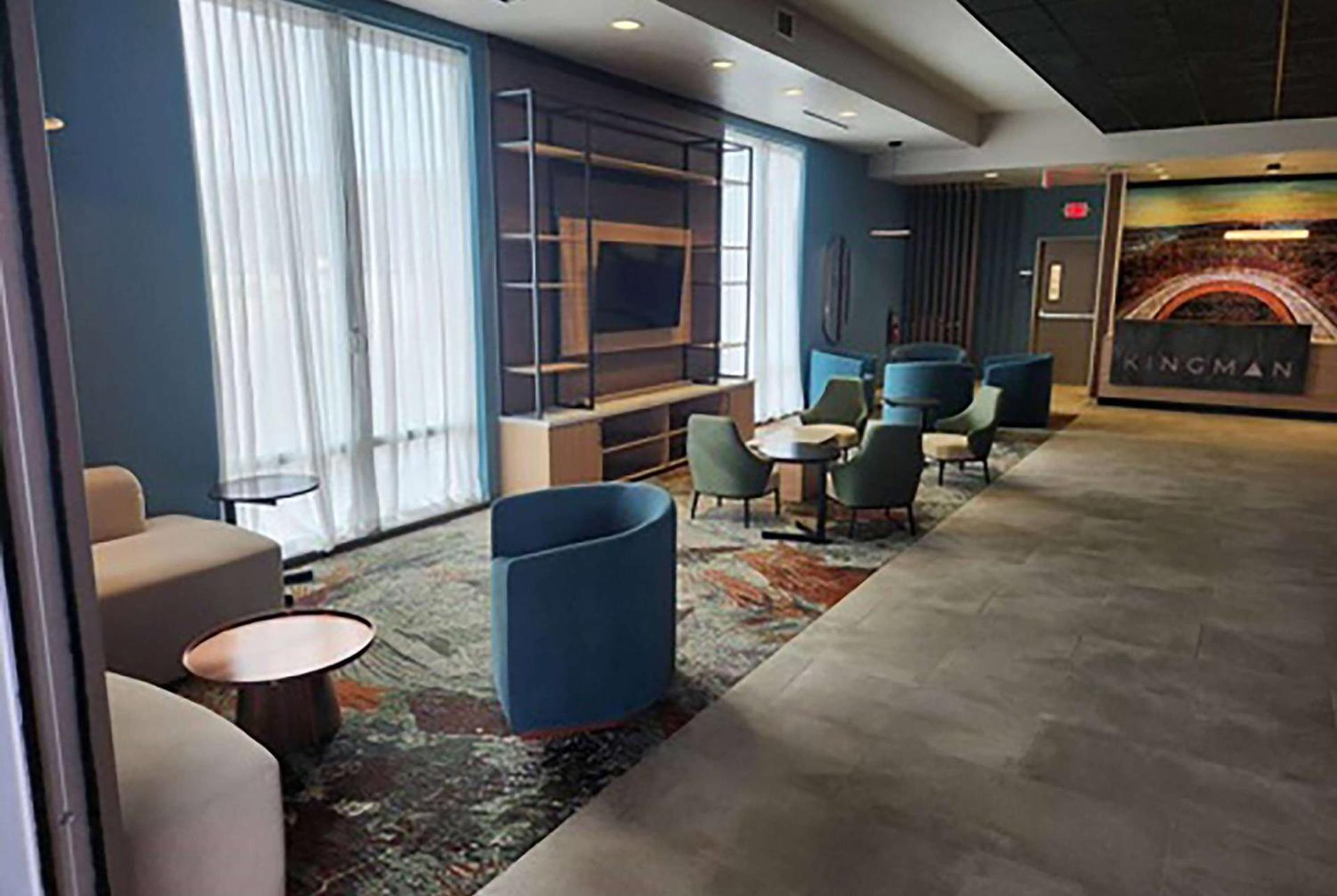 Hawthorn Extended Stay by Wyndham Kingman photo 7