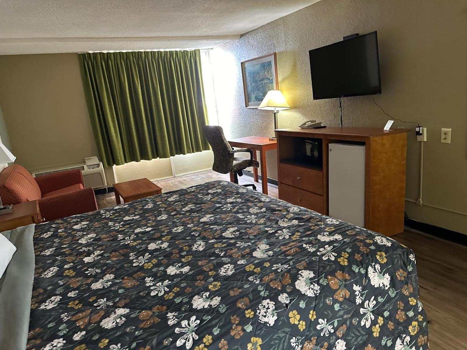Rodeway Inn Stone Mountain photo 4