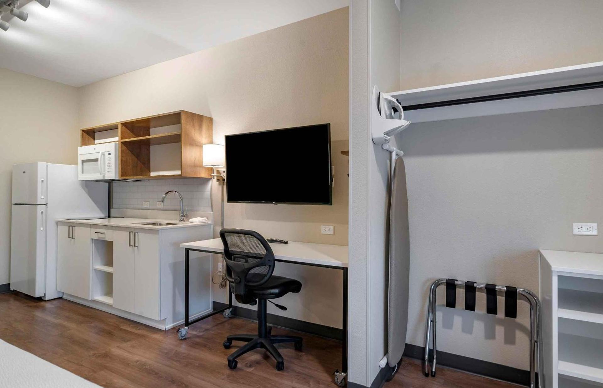 Extended Stay America Suites - Atlanta - McDonough photo 12