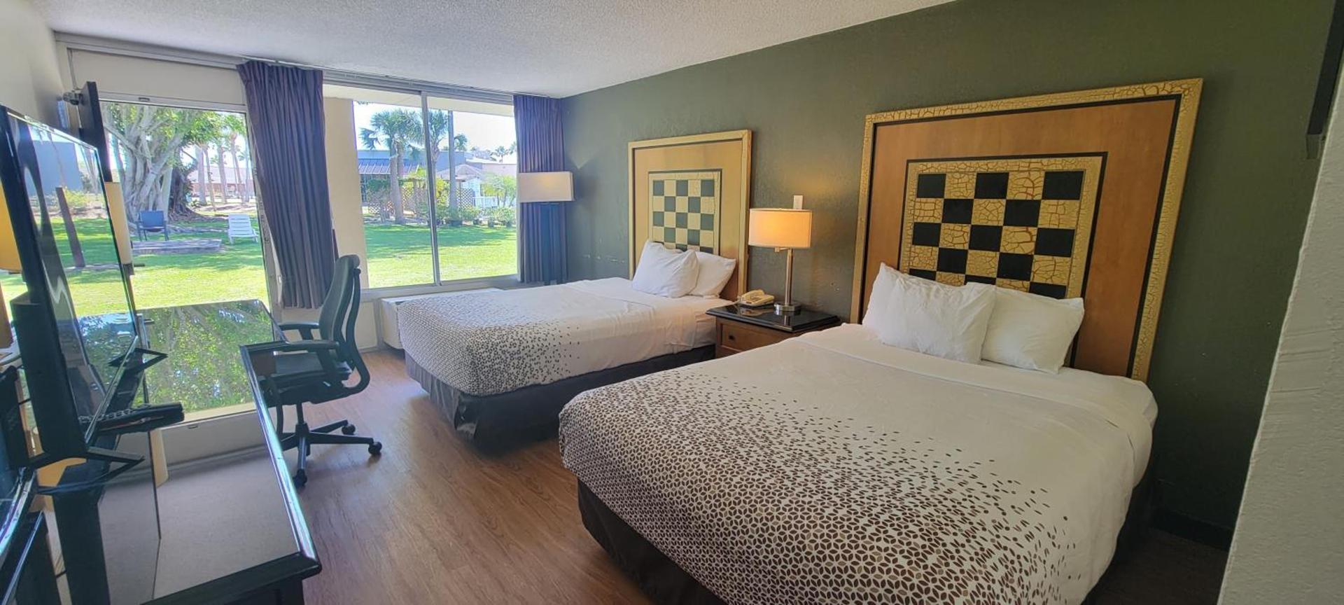 ISLAND HOTEL of Space Coast photo 3