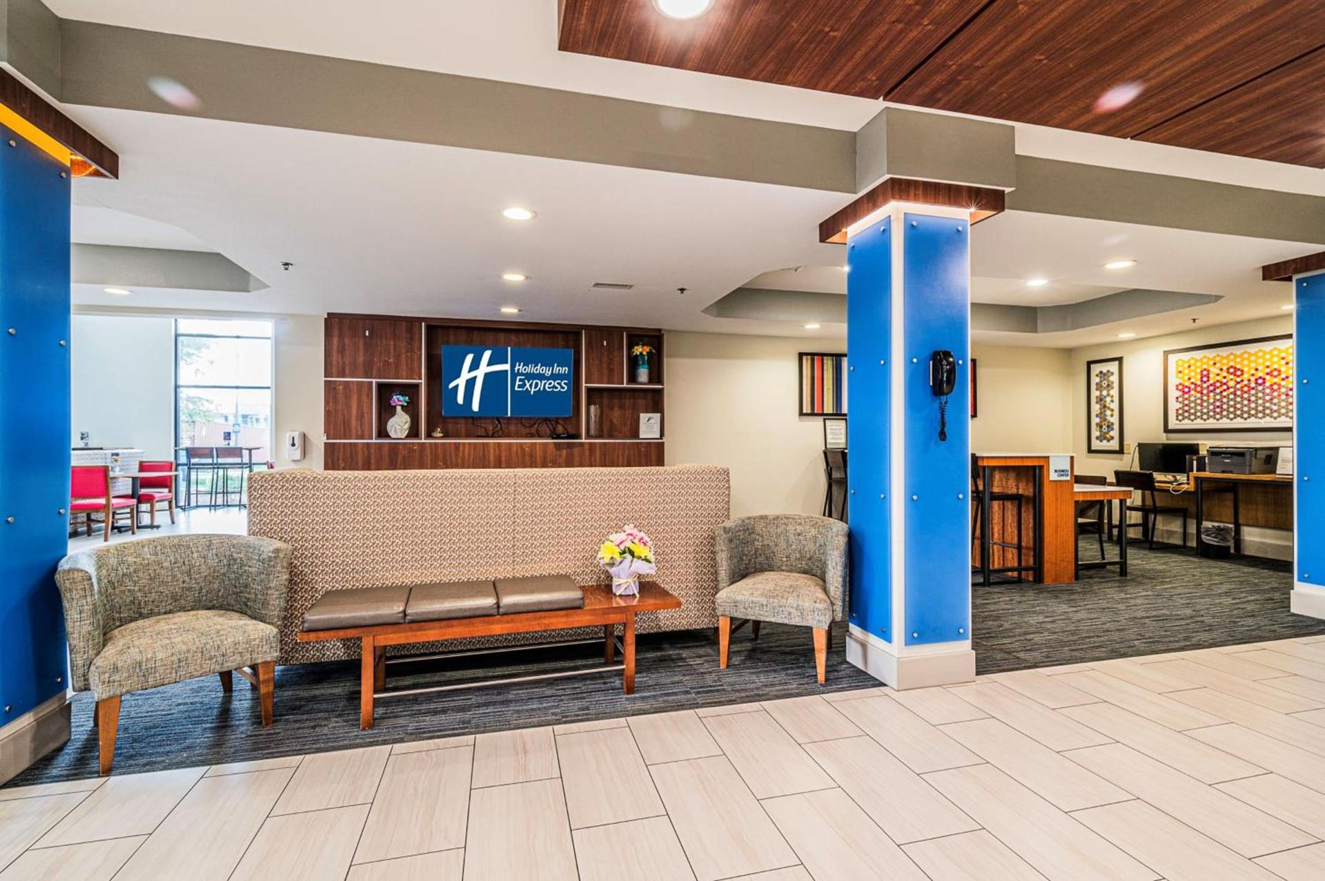 Holiday Inn Express Hotel & Suites Franklin by IHG photo 61