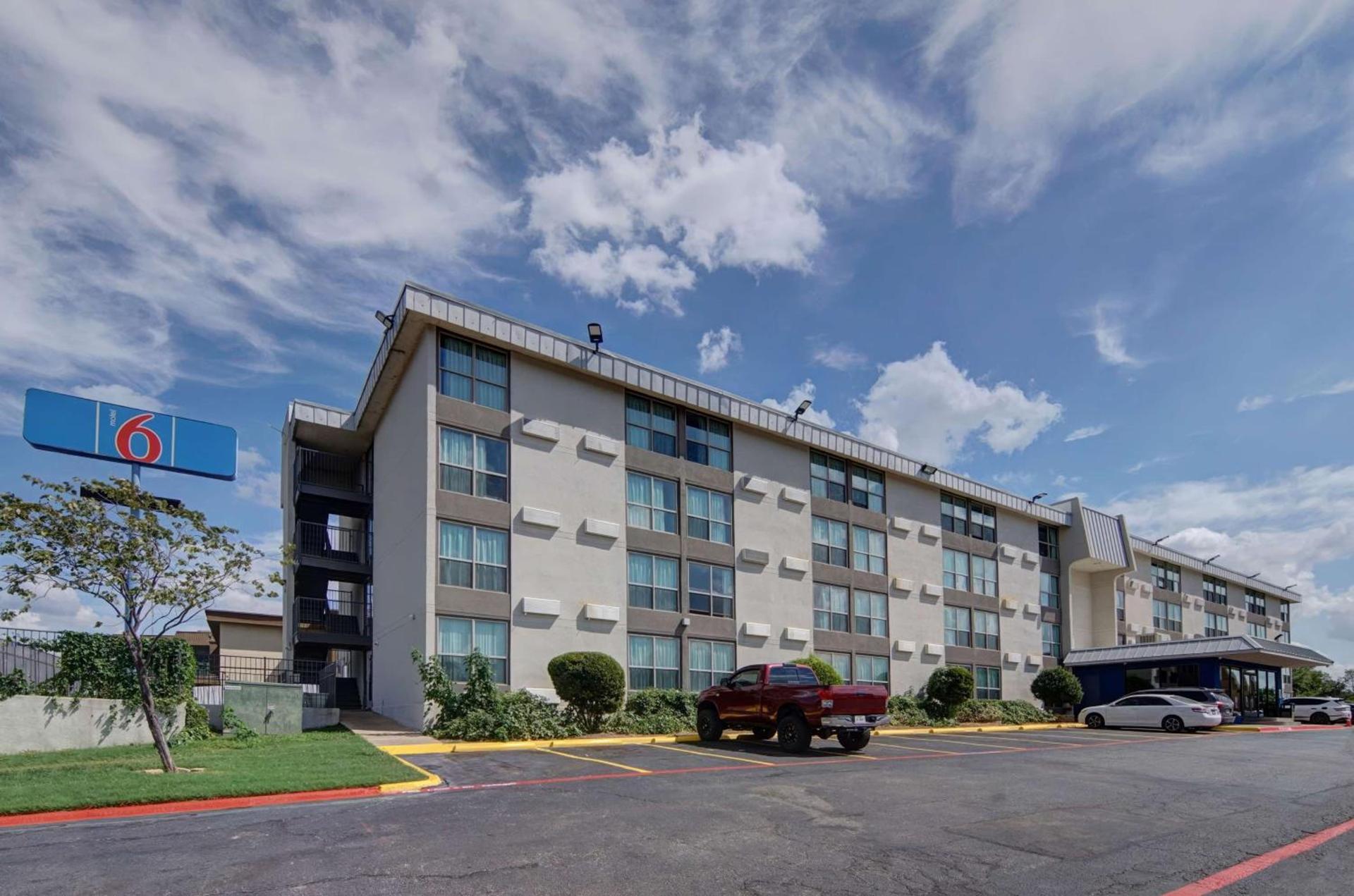 Motel 6-Fort Worth, TX - Downtown East photo 3