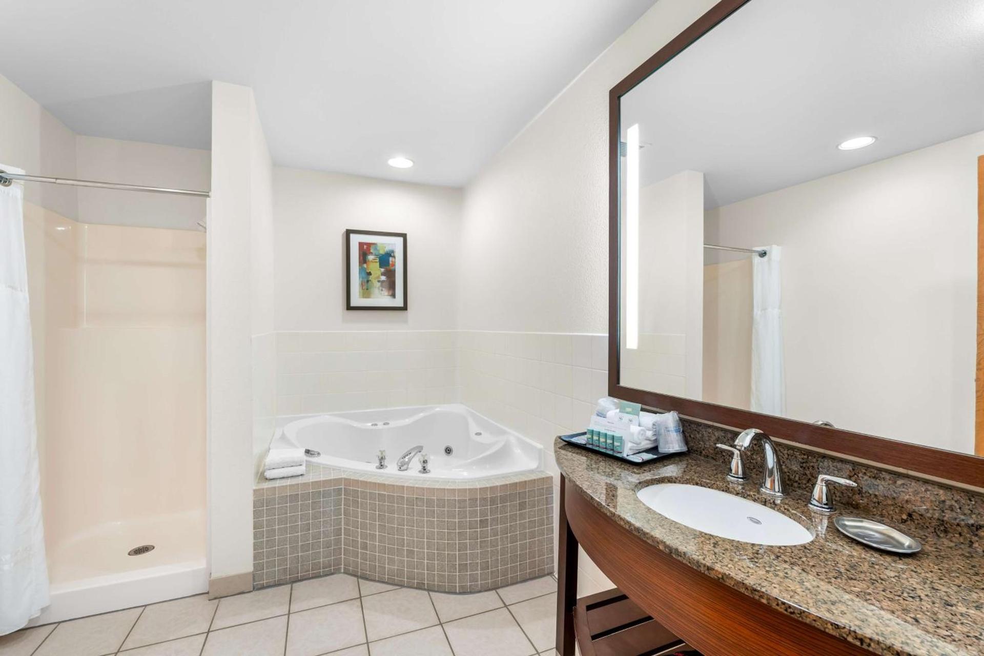 Best Western Rocky Mountain Lodge photo 29