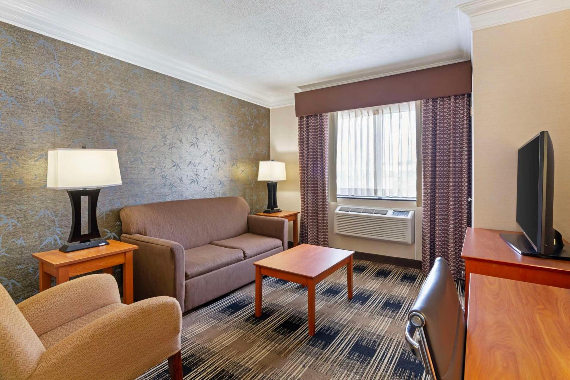 Best Western Inn at the Rochester Airport photo 18