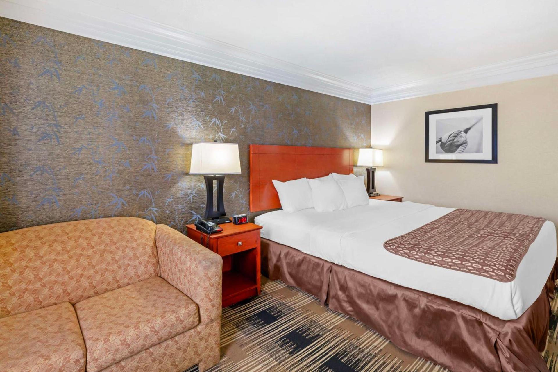 Best Western Inn at the Rochester Airport photo 26