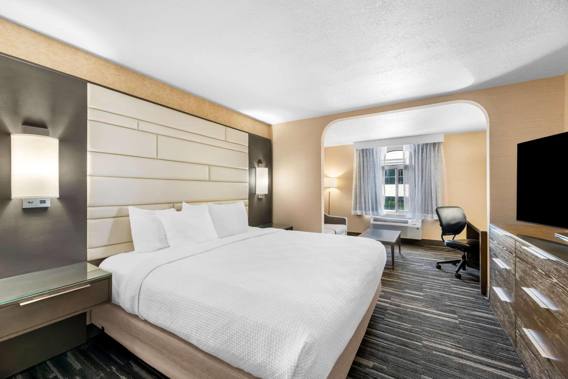 Best Western Plus Abbey Inn photo 5