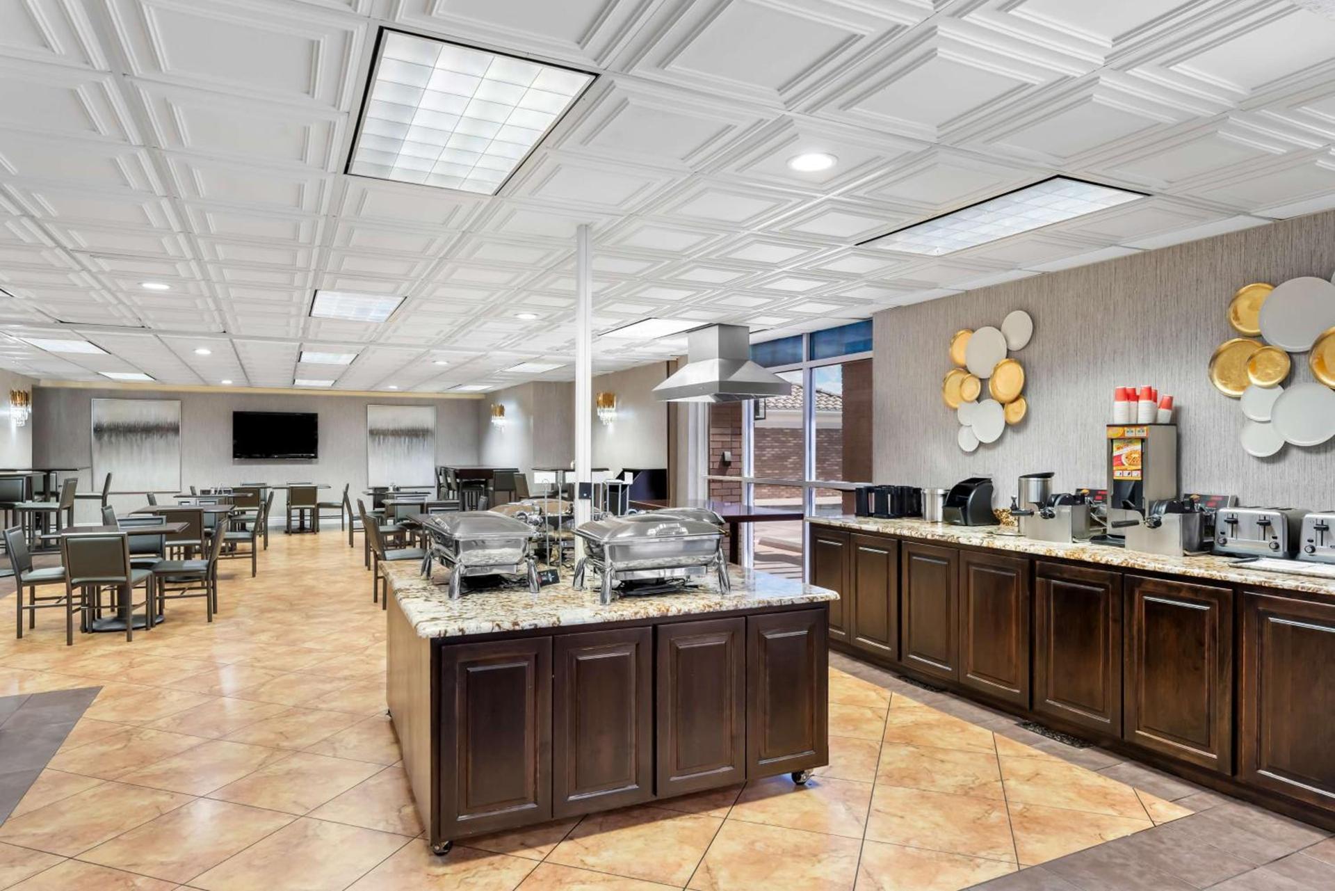 Best Western Plus Abbey Inn photo 7