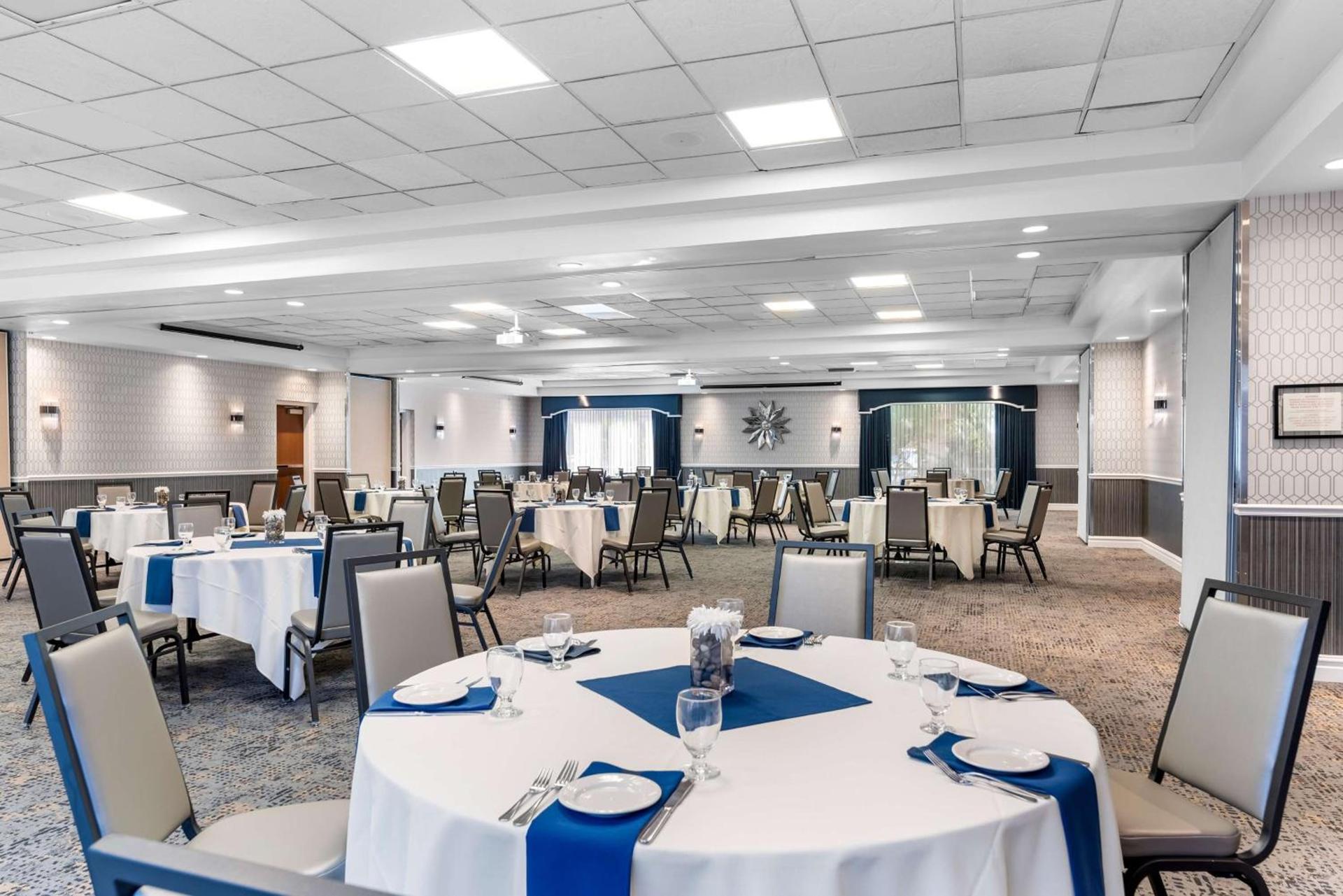 Best Western Plus Abbey Inn photo 9