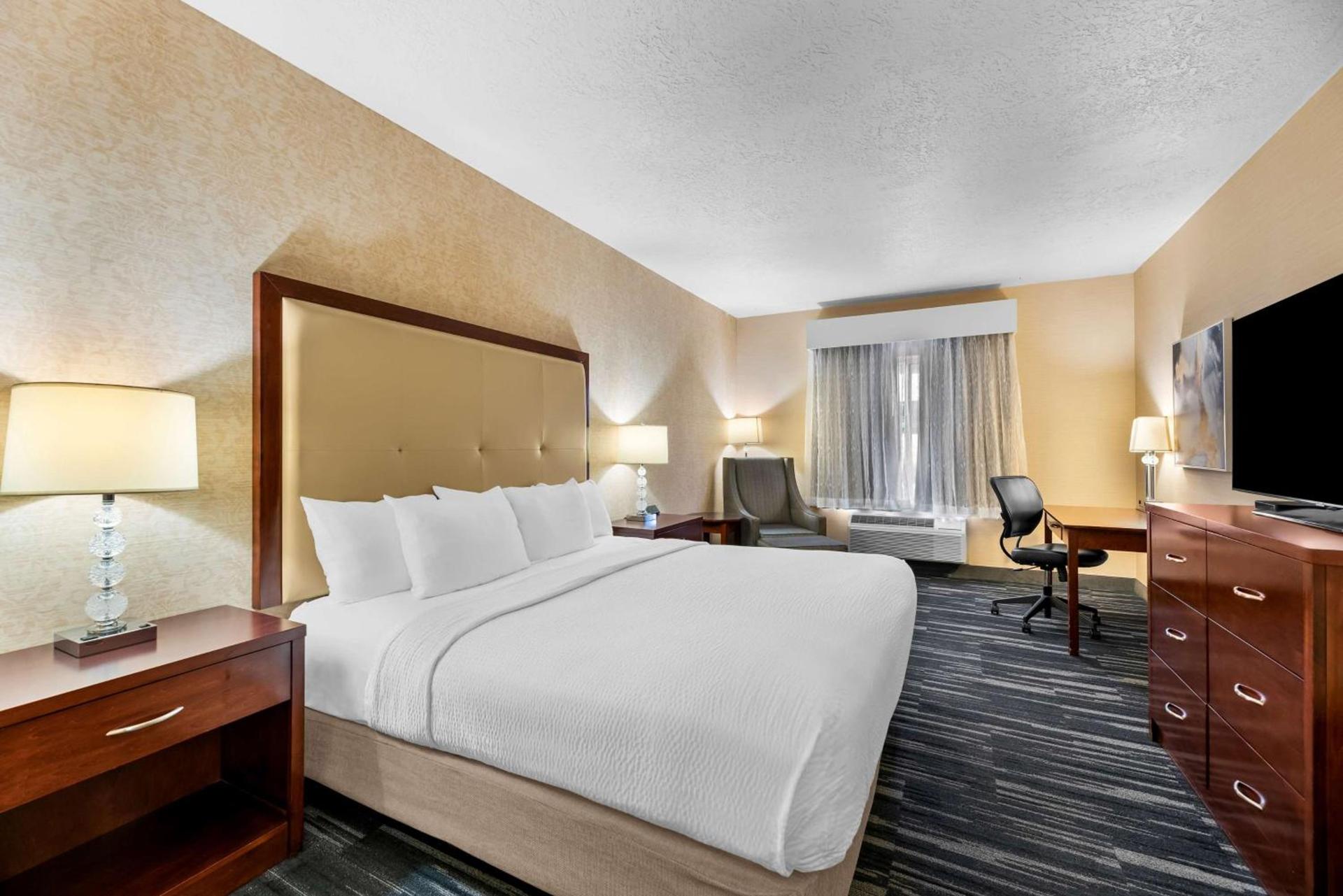 Best Western Plus Abbey Inn photo 21