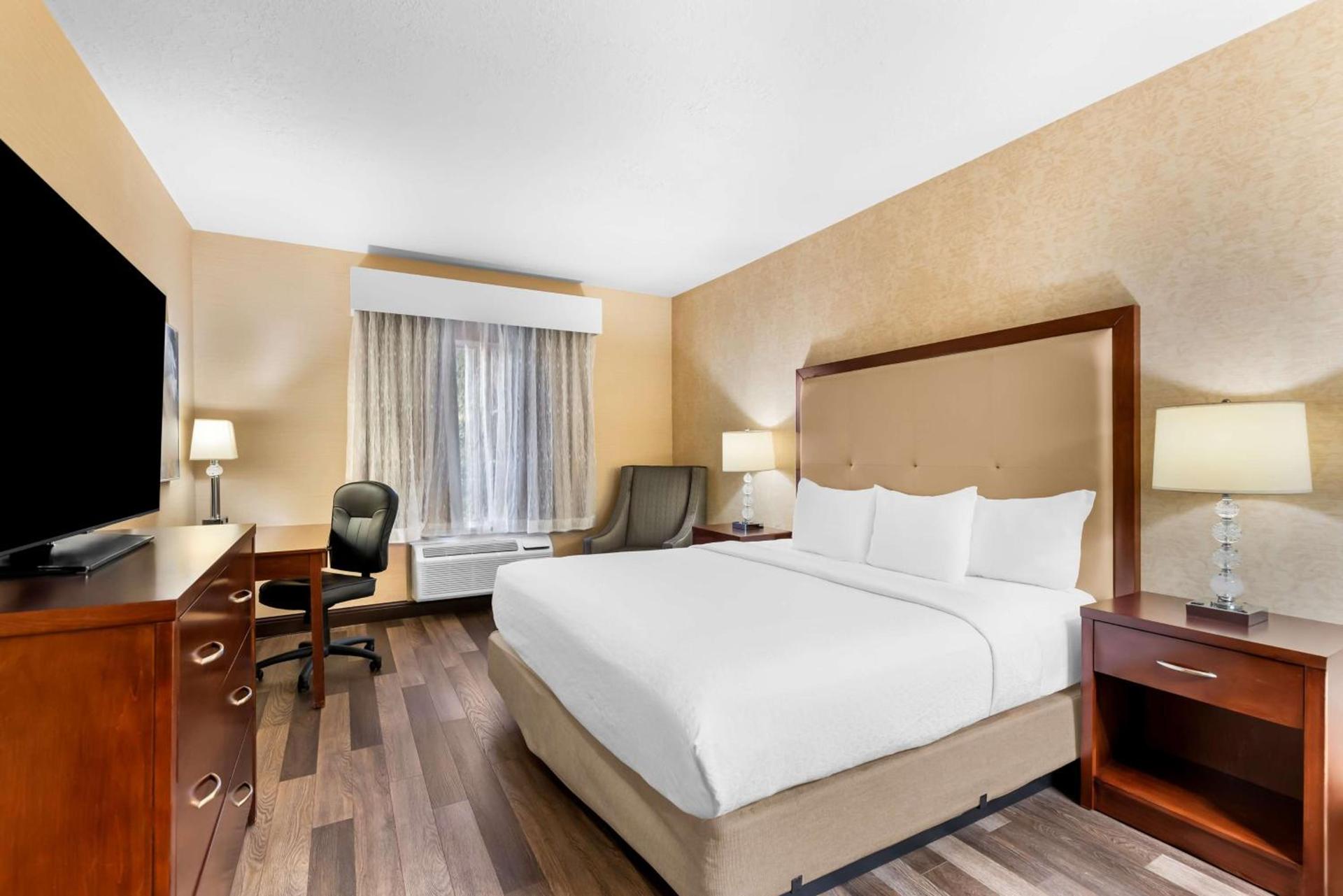 Best Western Plus Abbey Inn photo 23