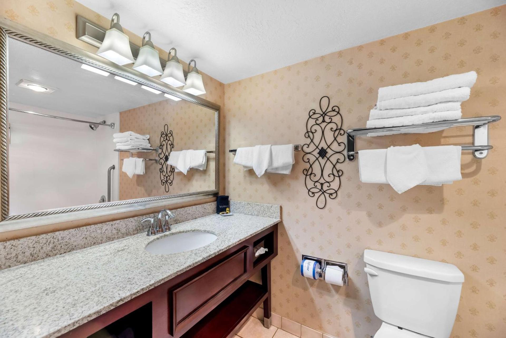 Best Western Plus Abbey Inn photo 45