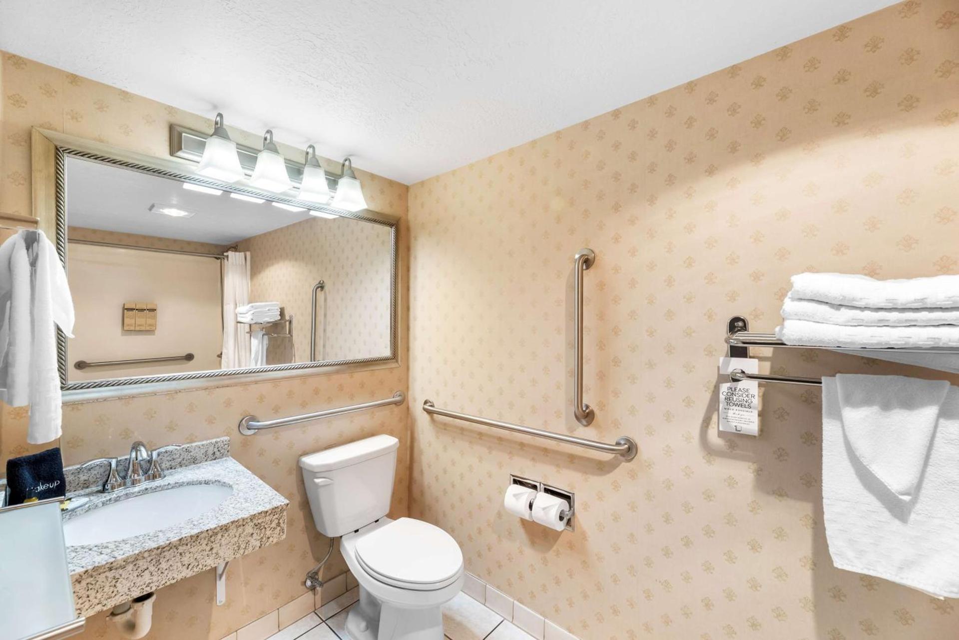 Best Western Plus Abbey Inn photo 48