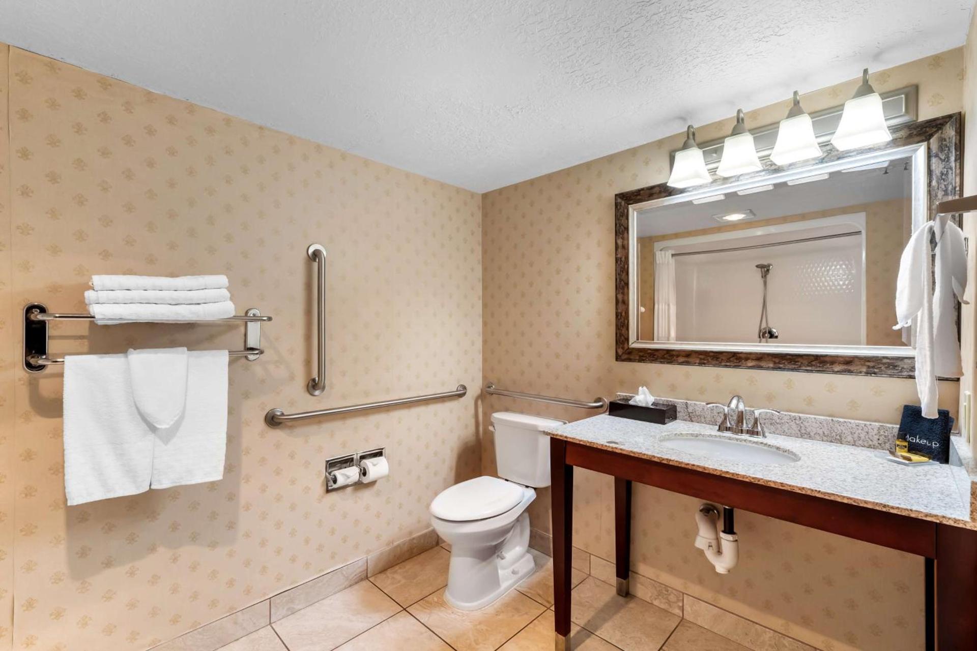 Best Western Plus Abbey Inn photo 47