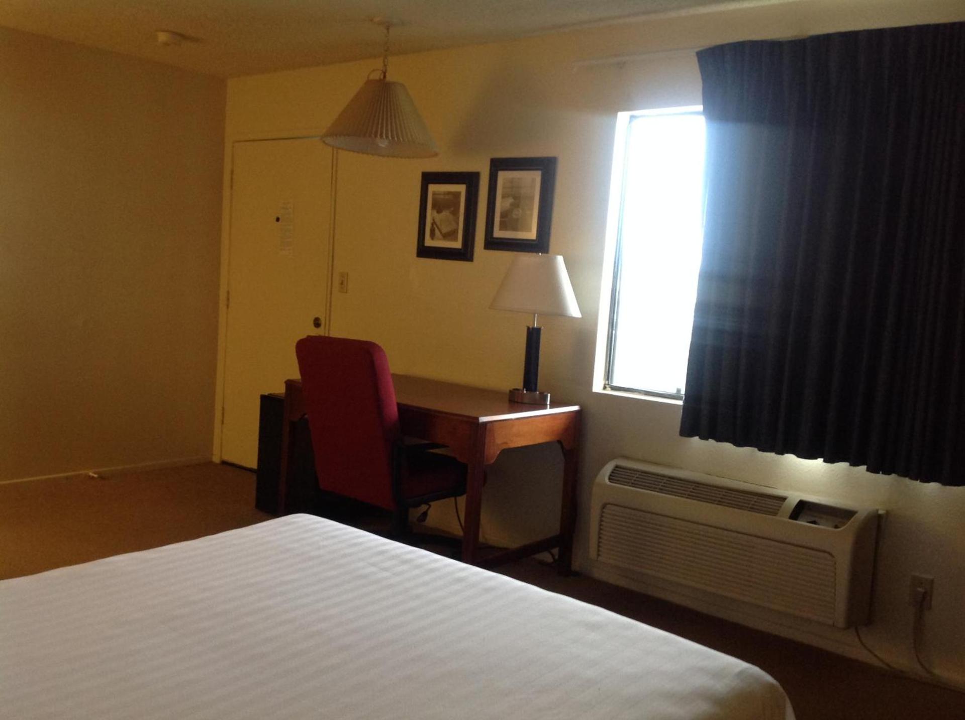 Eunice Plaza Motel photo 41