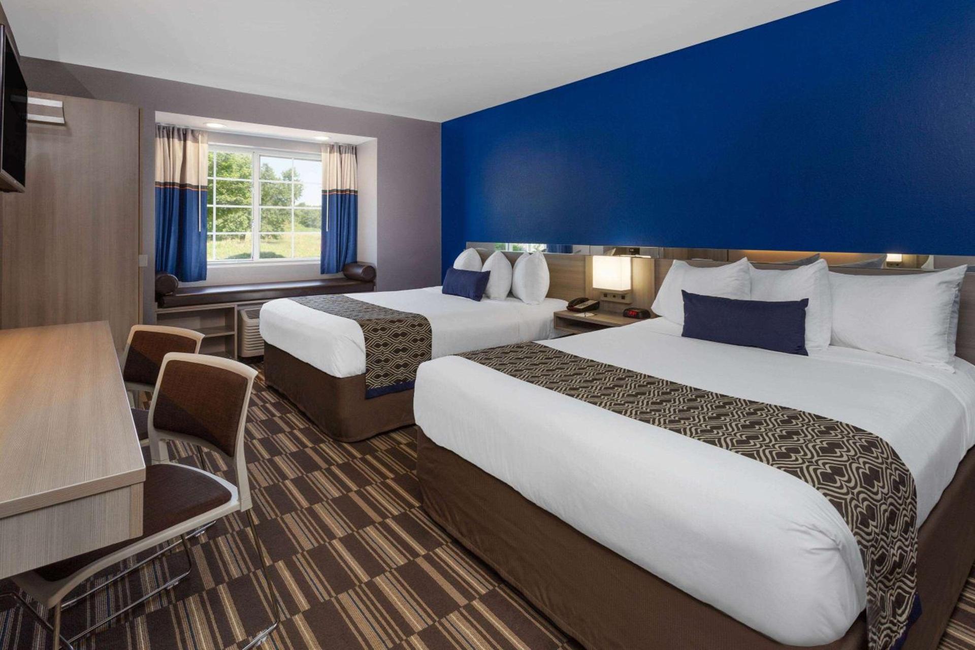 Microtel Inn & Suites by Wyndham Bethel/Danbury photo 5