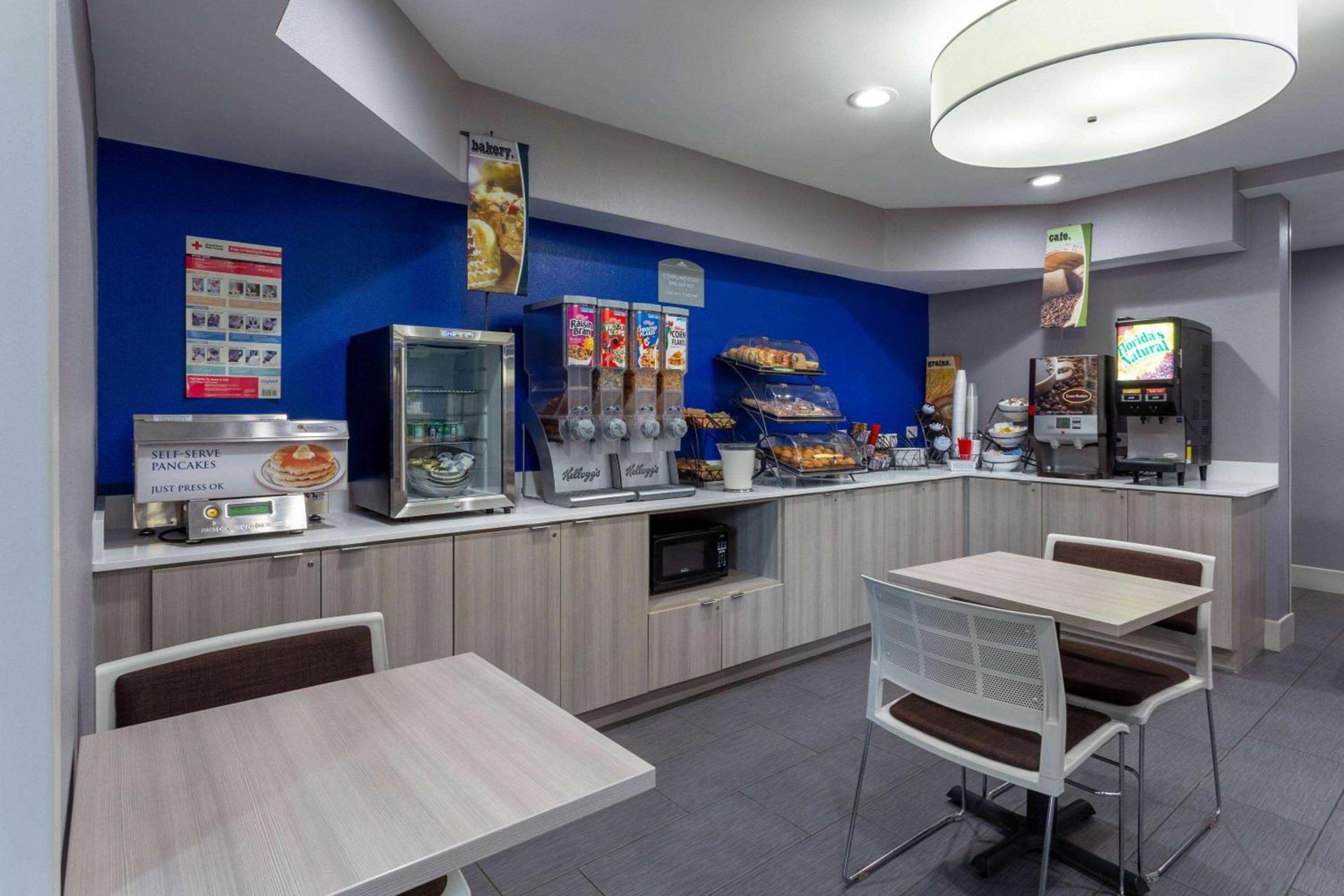 Microtel Inn & Suites by Wyndham Bethel/Danbury photo 15