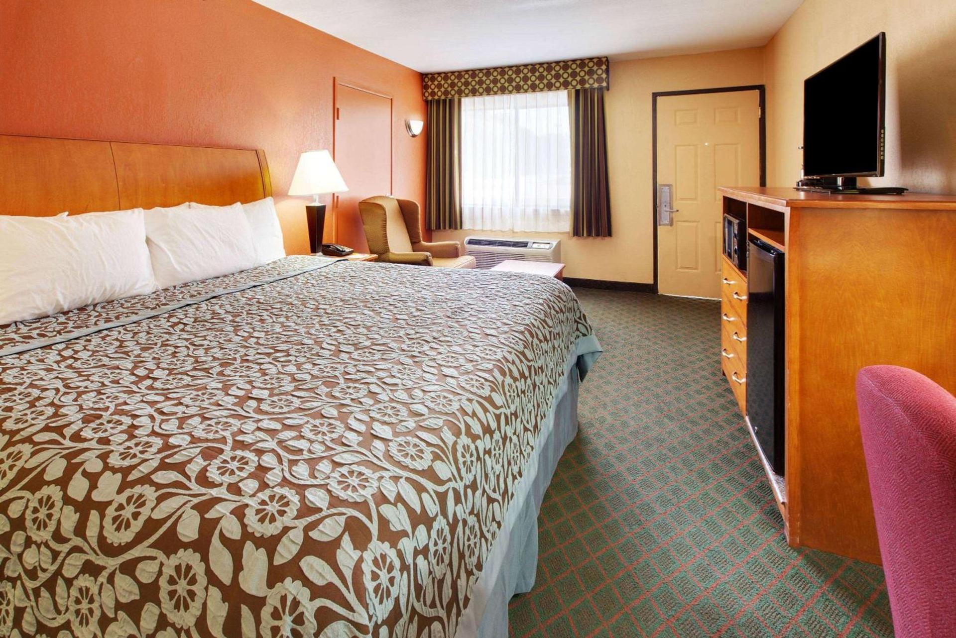 Hotel Blue Fairfield TX photo 13