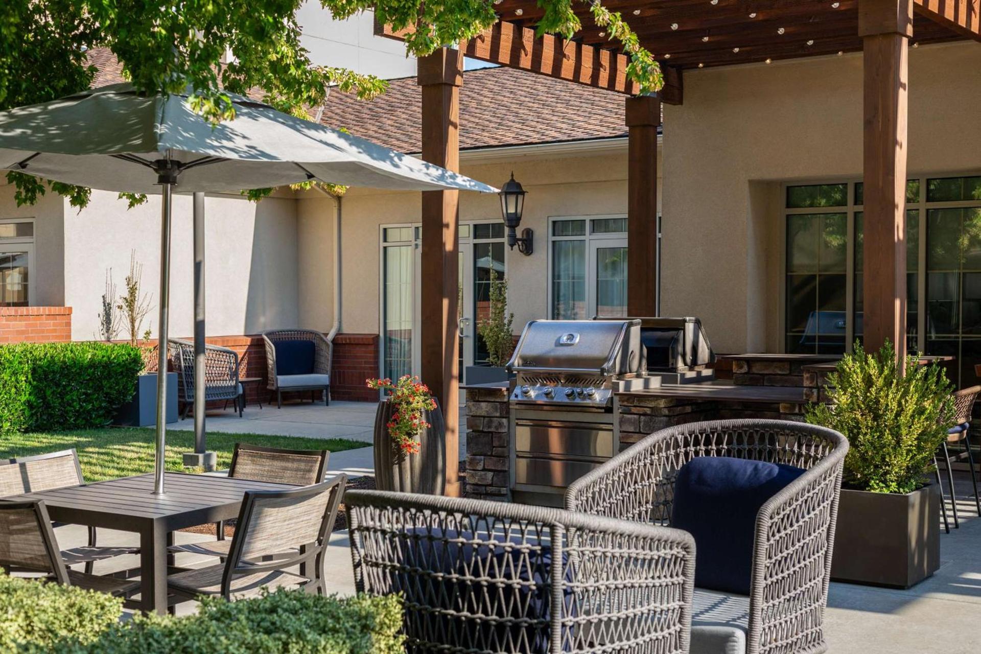 Homewood Suites Medford photo 4