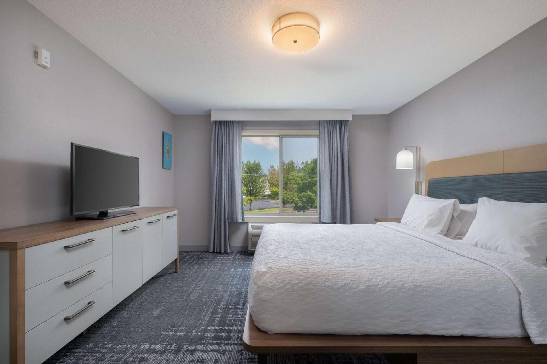 Homewood Suites Medford photo 33