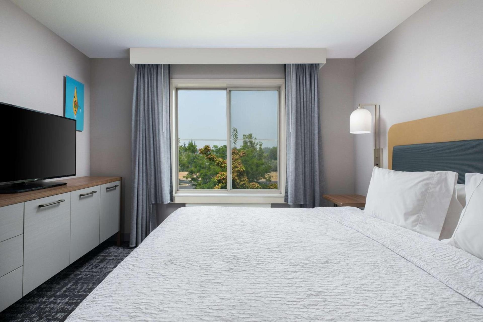 Homewood Suites Medford photo 38