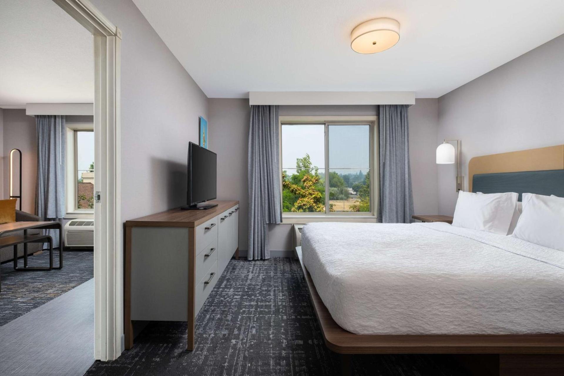 Homewood Suites Medford photo 39