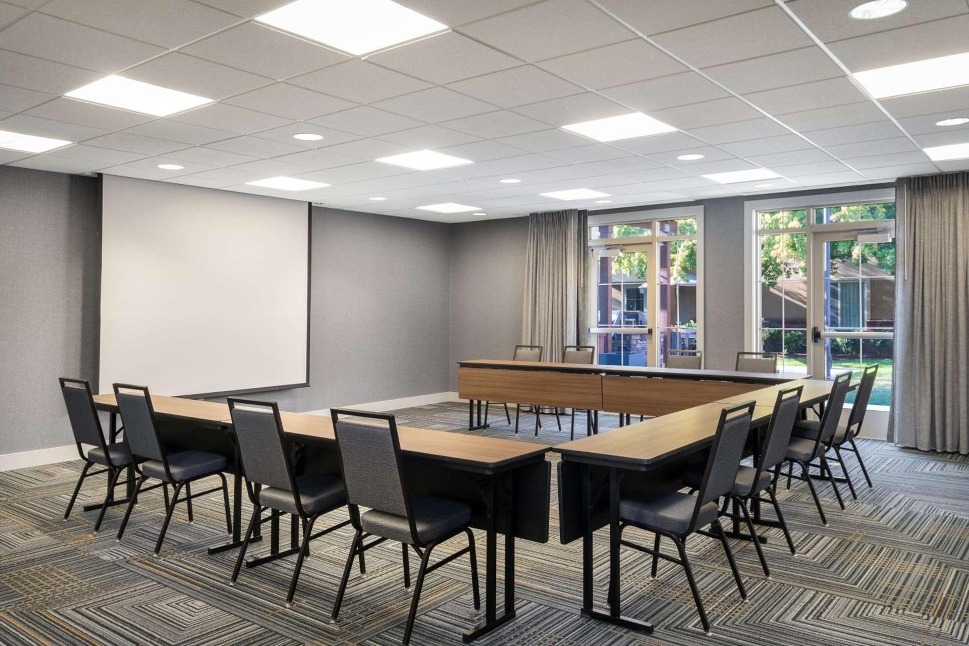 Homewood Suites Medford photo 40