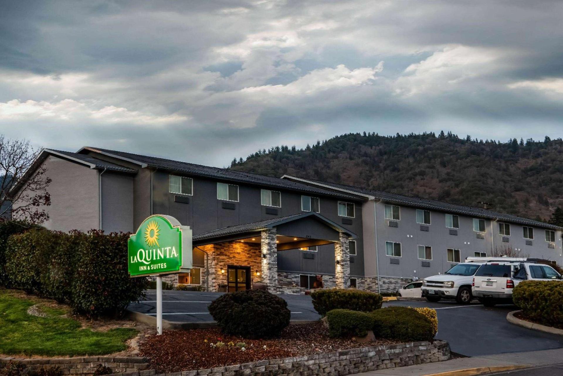 La Quinta by Wyndham Grants Pass photo 3