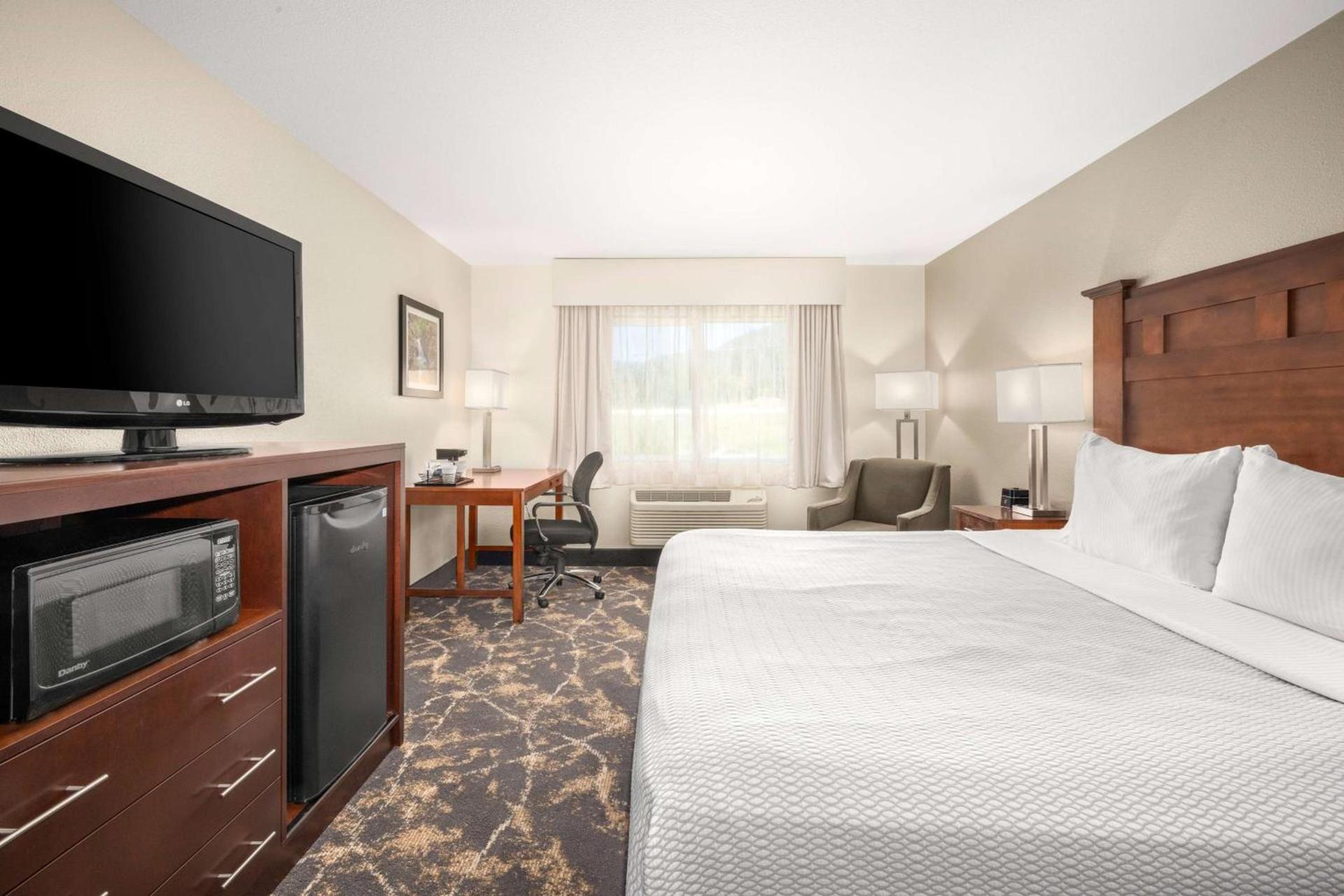 La Quinta by Wyndham Grants Pass photo 11