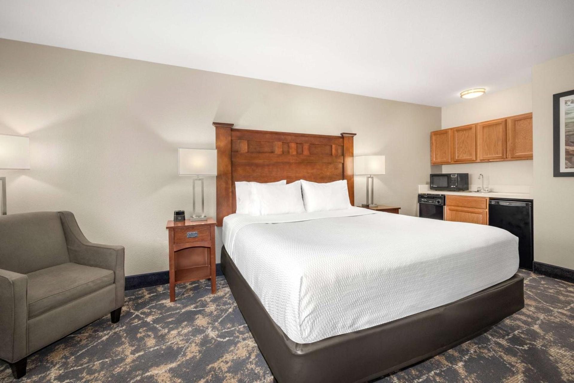 La Quinta by Wyndham Grants Pass photo 17