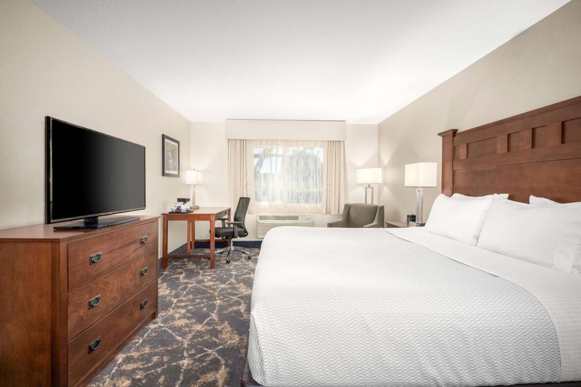 La Quinta by Wyndham Grants Pass photo 19