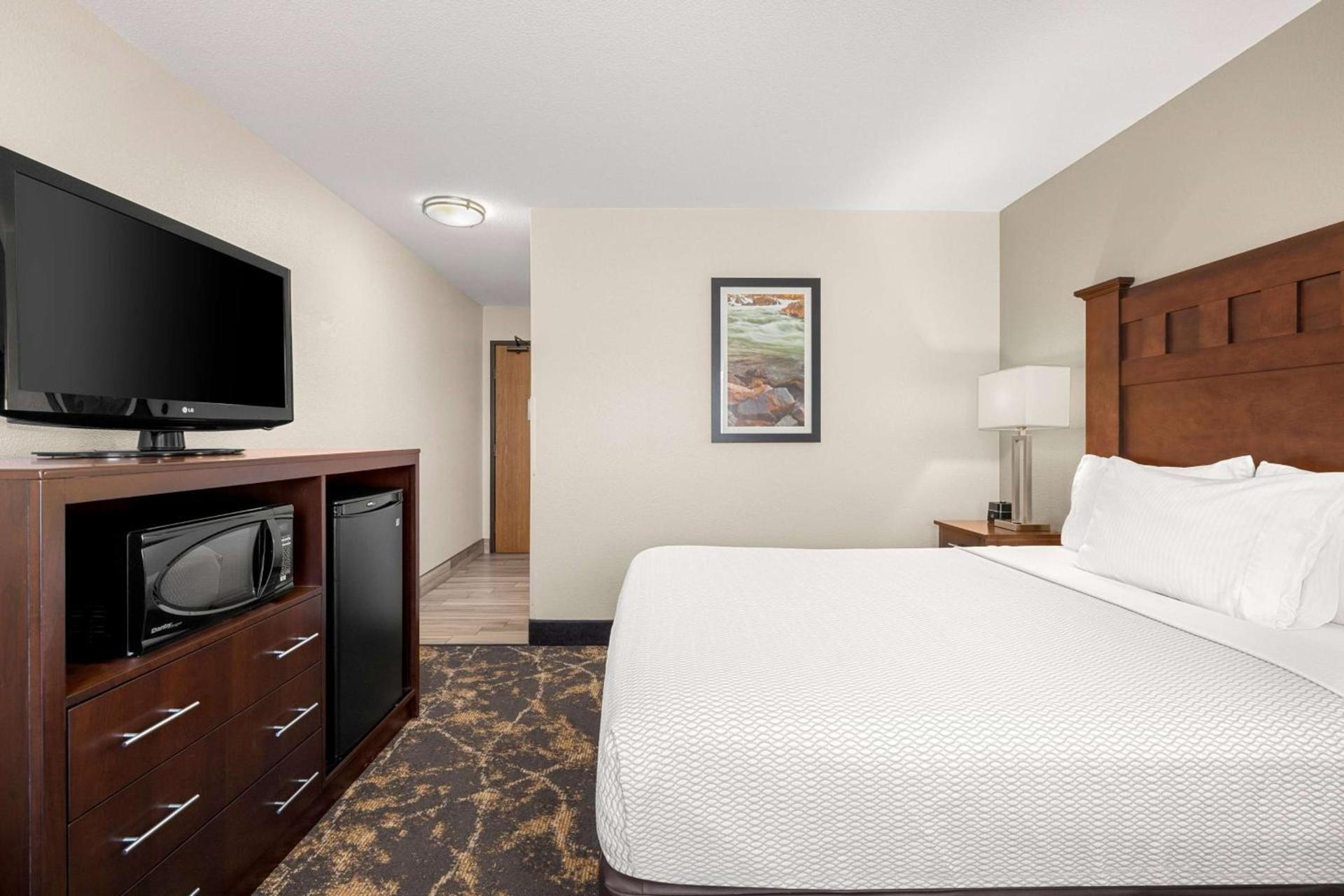 La Quinta by Wyndham Grants Pass photo 16