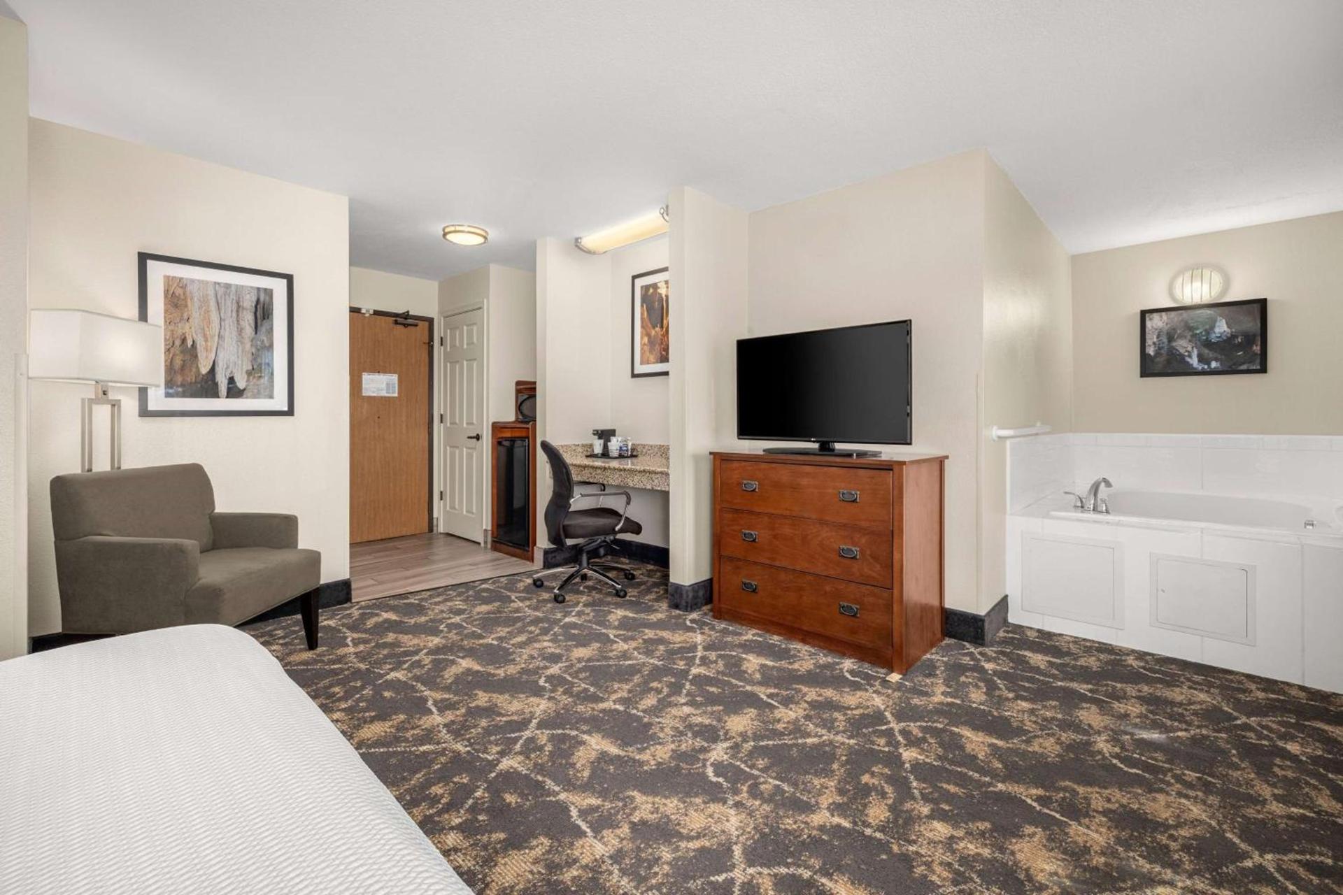 La Quinta by Wyndham Grants Pass photo 22