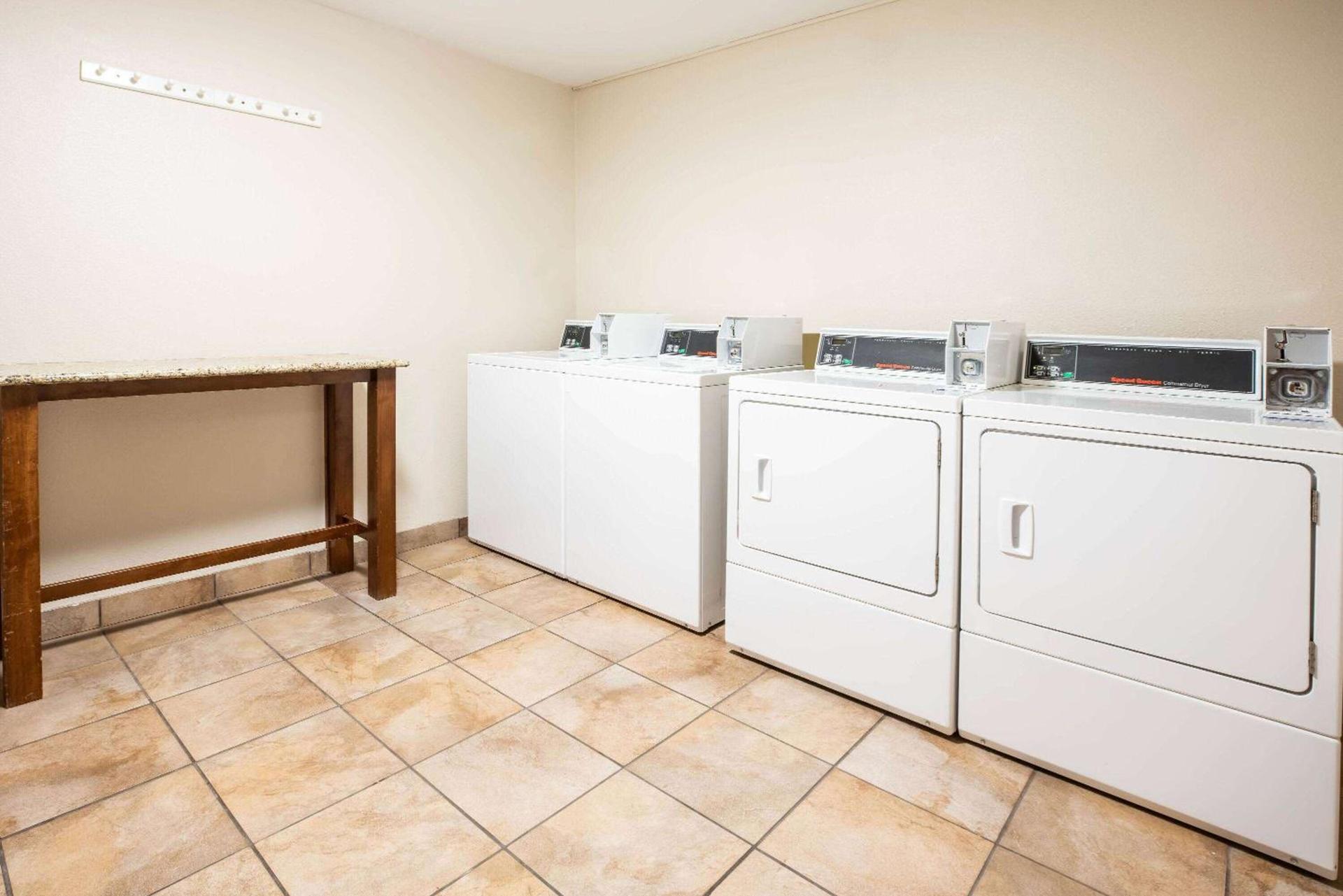 La Quinta by Wyndham Grants Pass photo 35