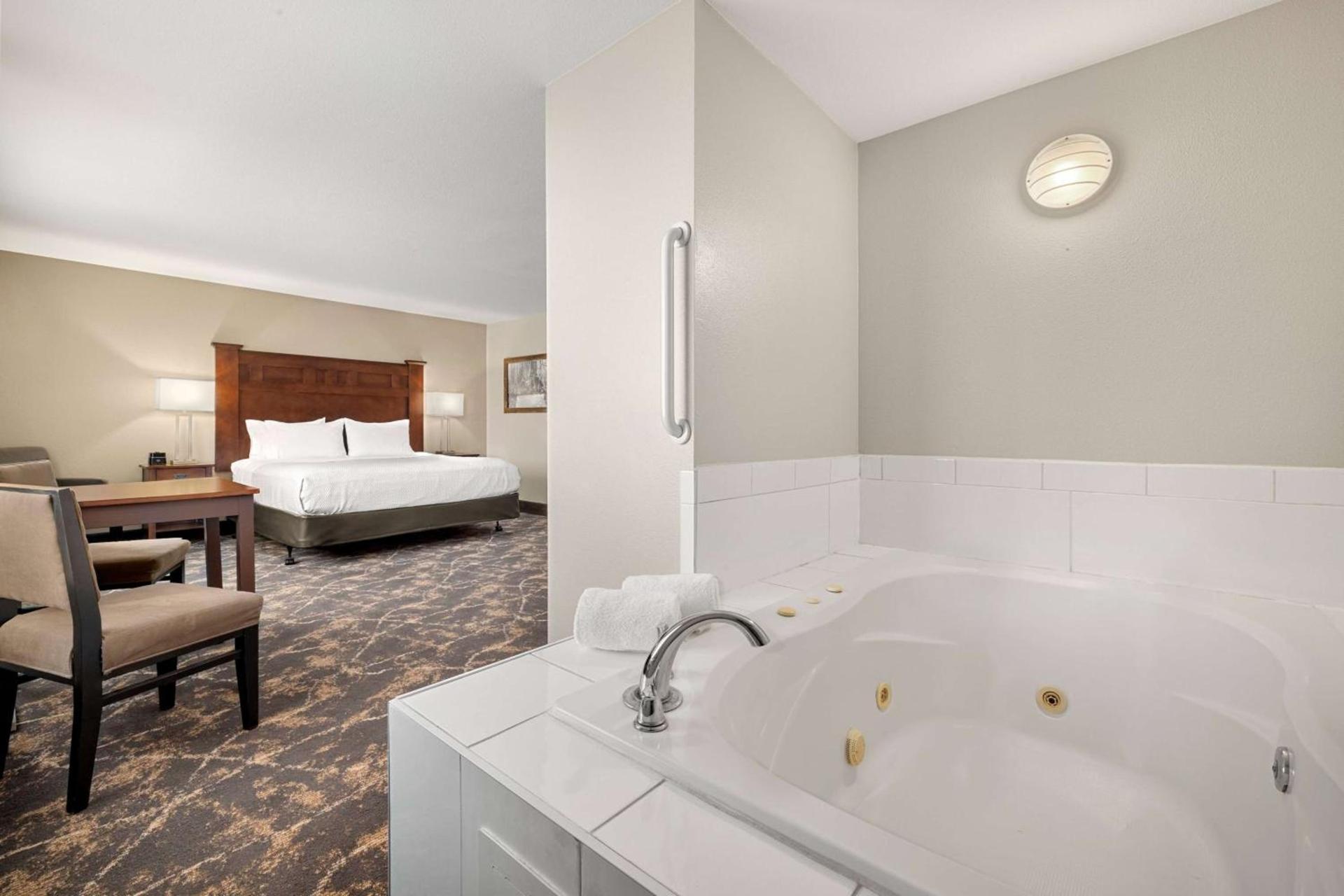 La Quinta by Wyndham Grants Pass photo 34