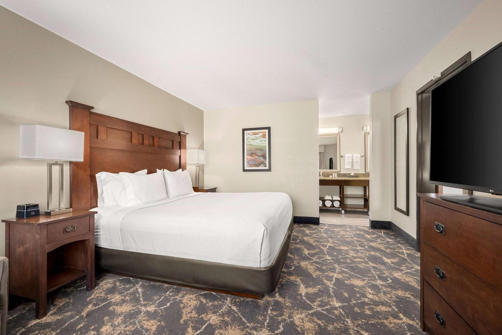 La Quinta by Wyndham Grants Pass photo 30