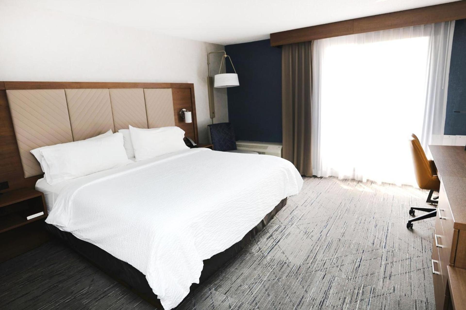 Holiday Inn Express Detroit-Birmingham by IHG photo 4