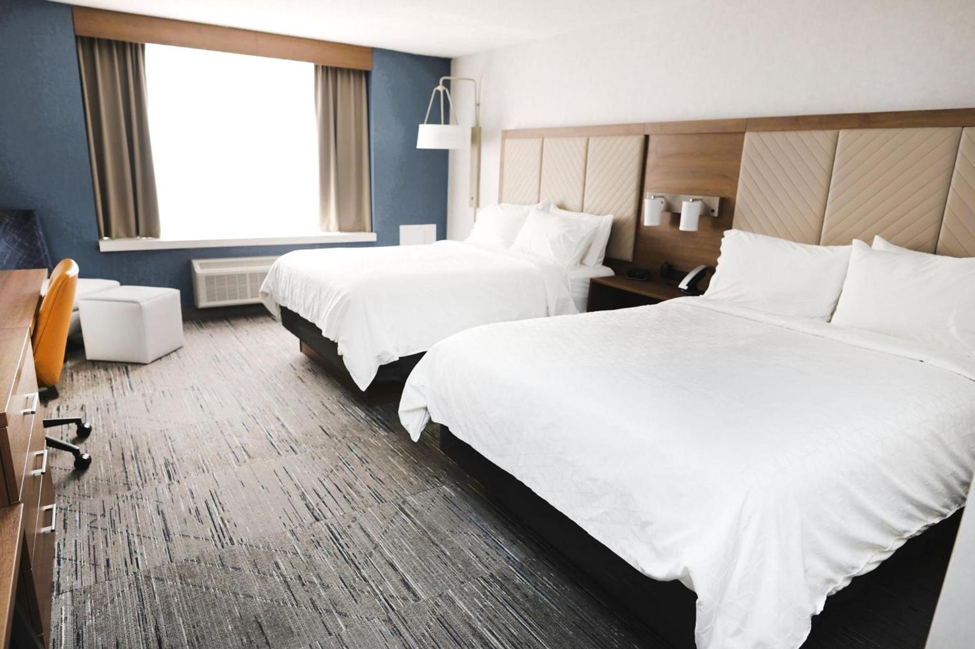 Holiday Inn Express Detroit-Birmingham by IHG photo 5