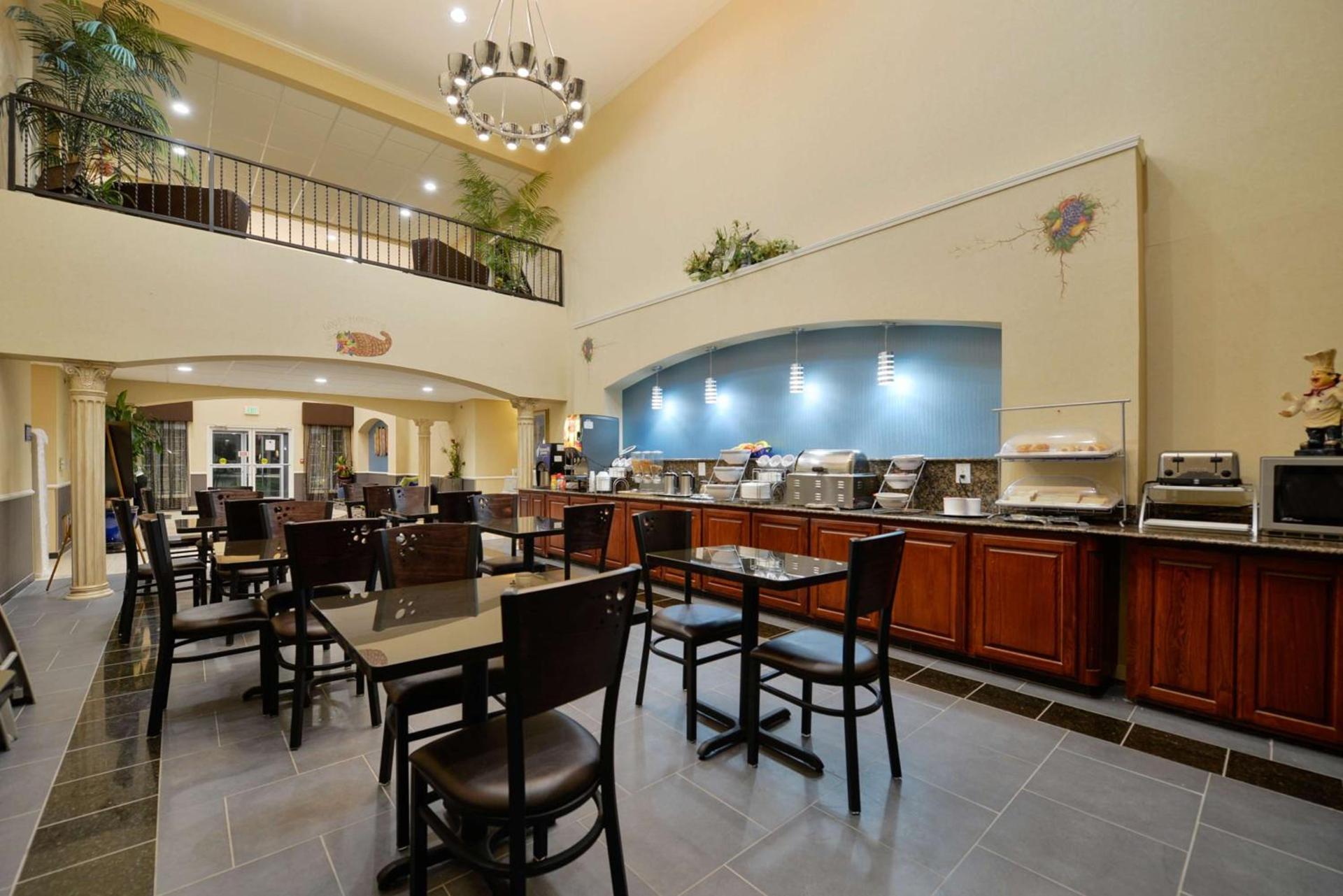 Best Western Plus Cutting Horse Inn & Suites photo 30
