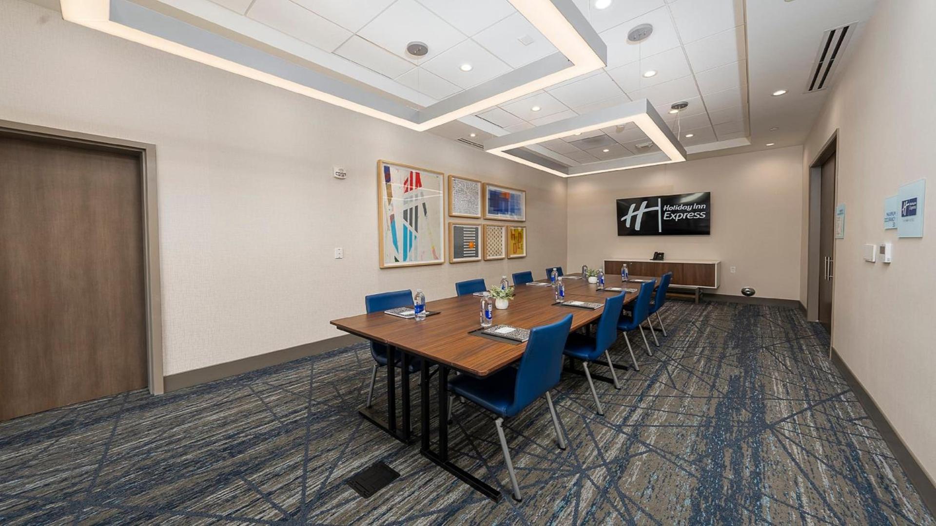 Holiday Inn Express & Suites Ridgecrest - China Lake by IHG photo 45