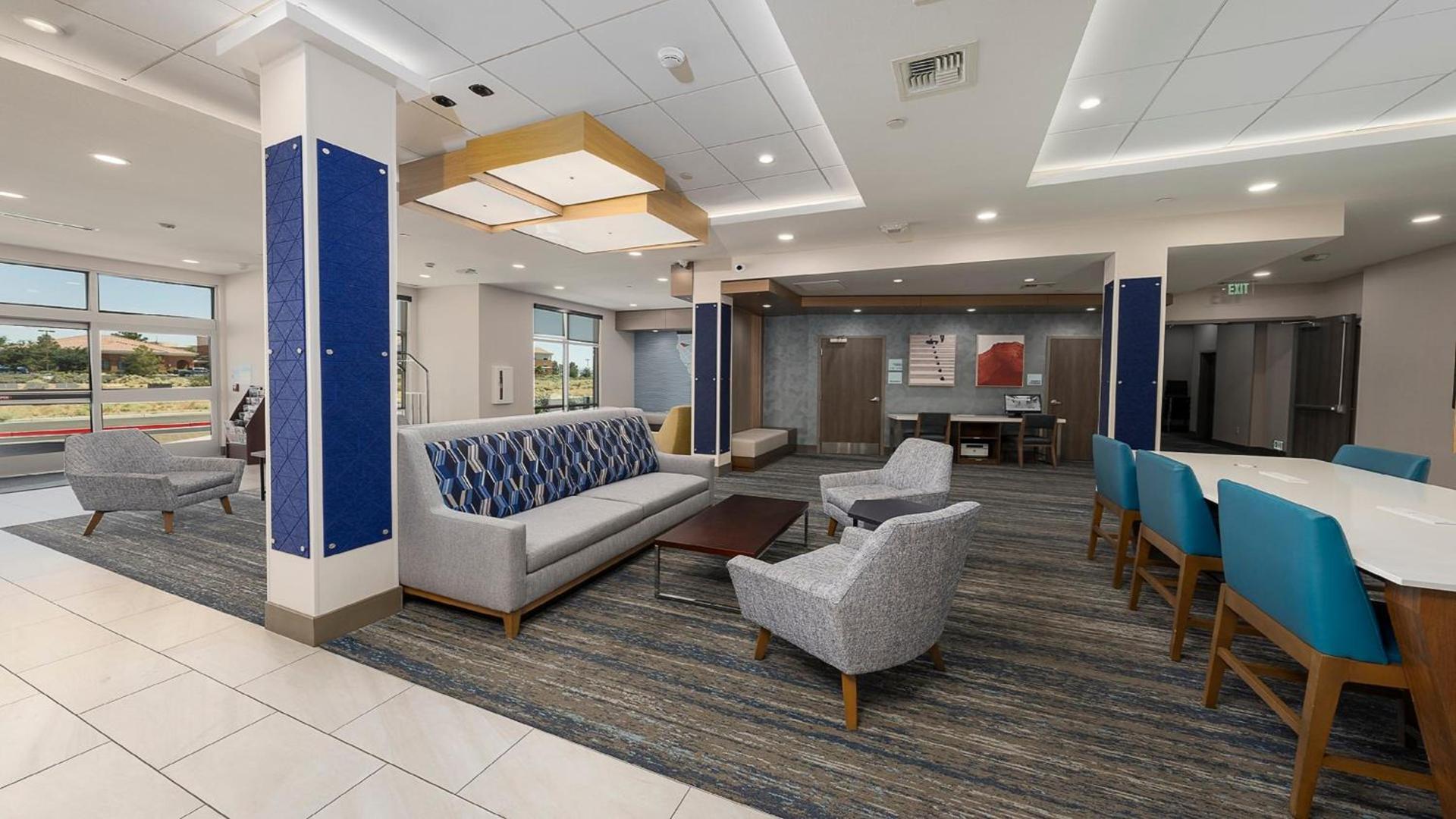 Holiday Inn Express & Suites Ridgecrest - China Lake by IHG photo 50