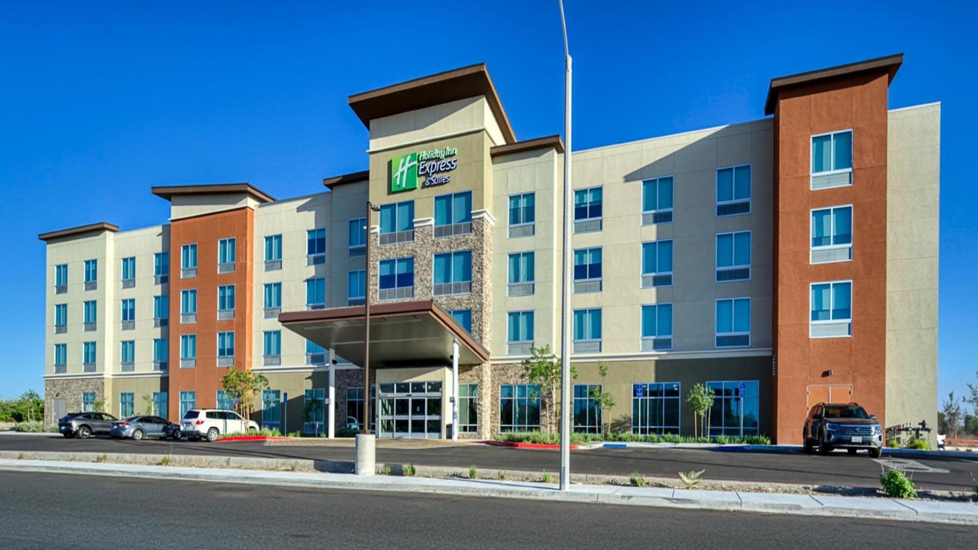 Holiday Inn Express & Suites Ridgecrest - China Lake by IHG photo 49