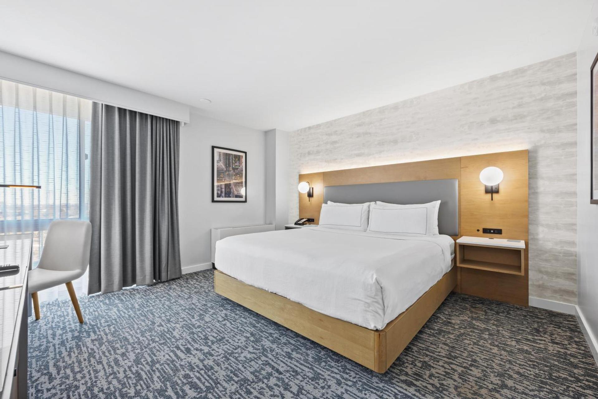 DoubleTree by Hilton New York JFK Airport photo 32