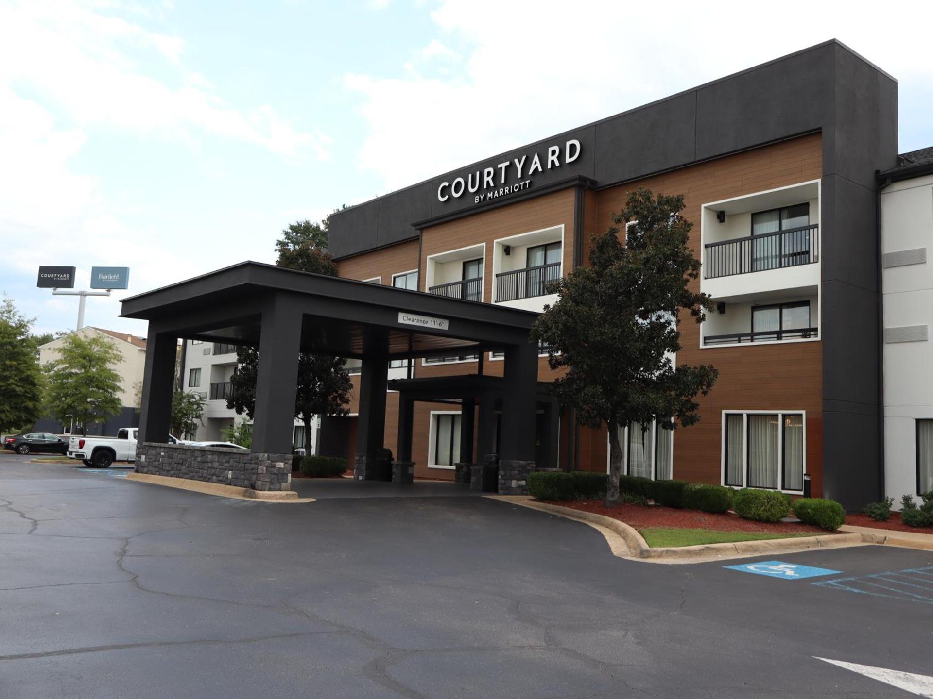 Courtyard Tuscaloosa photo 1