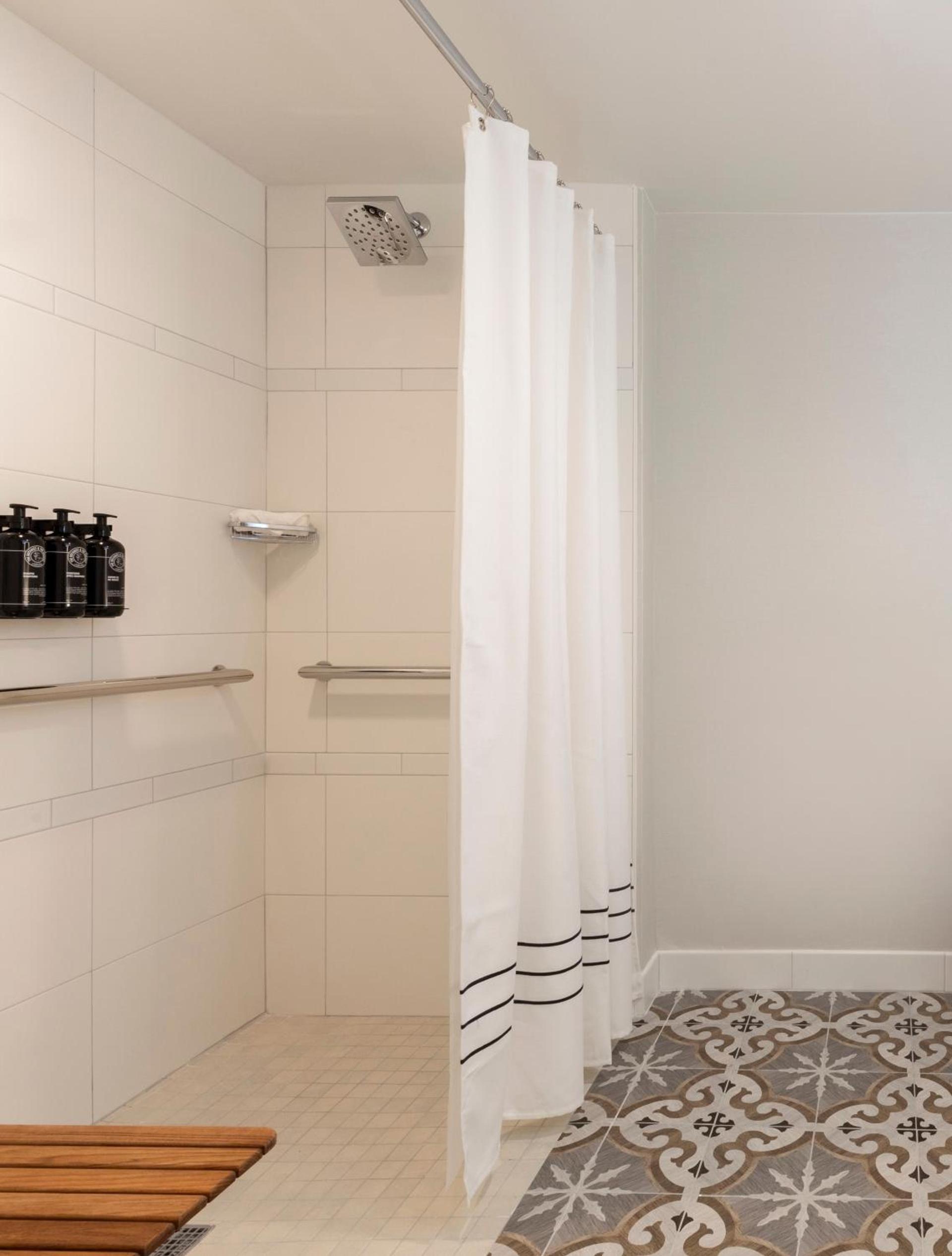The Singer Oceanfront Resort, Curio Collection by Hilton photo 68
