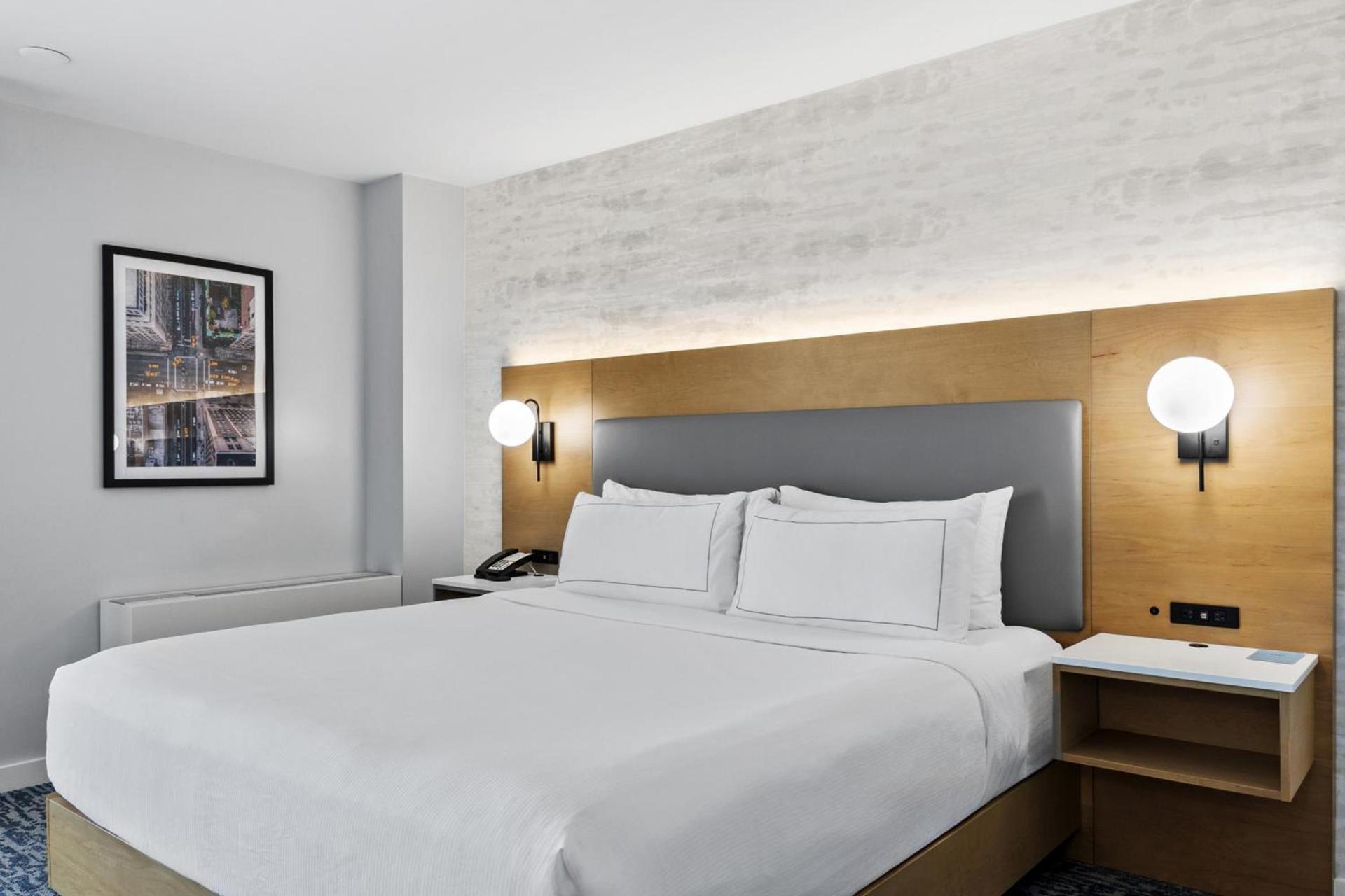 DoubleTree by Hilton New York JFK Airport photo 7