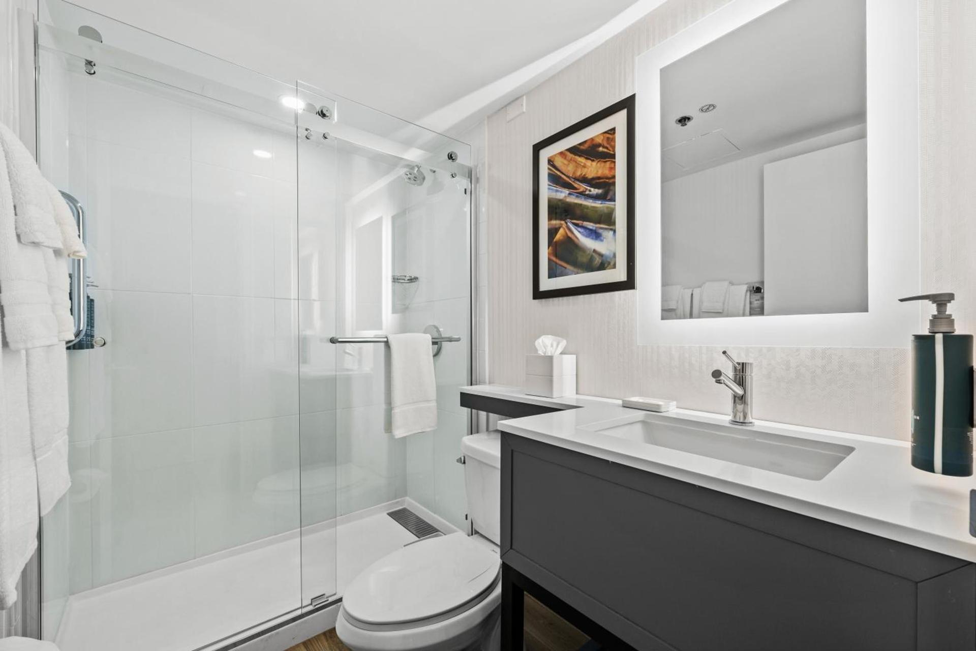 DoubleTree by Hilton New York JFK Airport photo 34