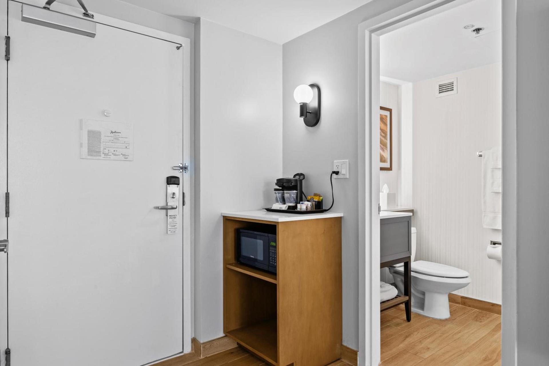 DoubleTree by Hilton New York JFK Airport photo 21