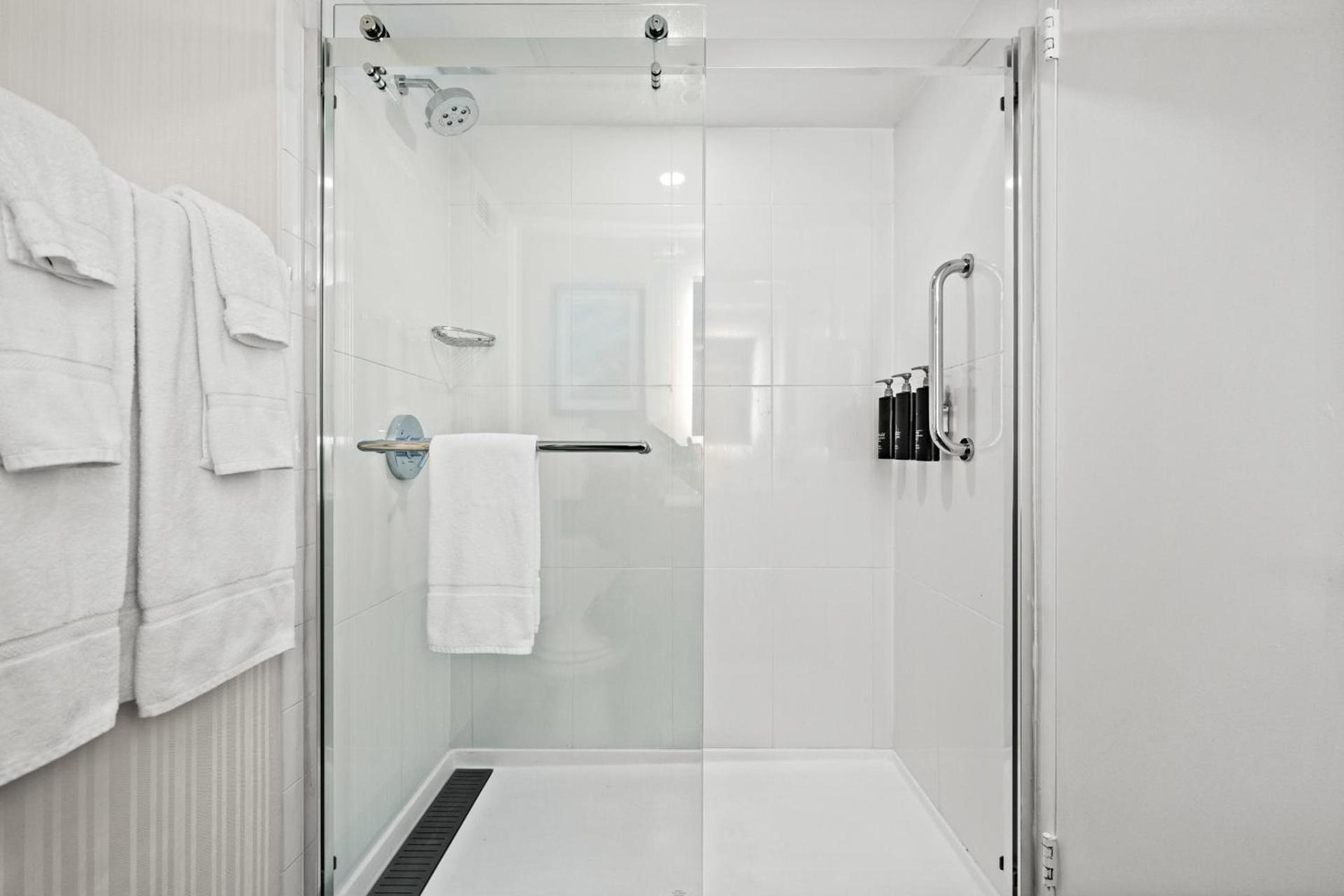 DoubleTree by Hilton New York JFK Airport photo 62